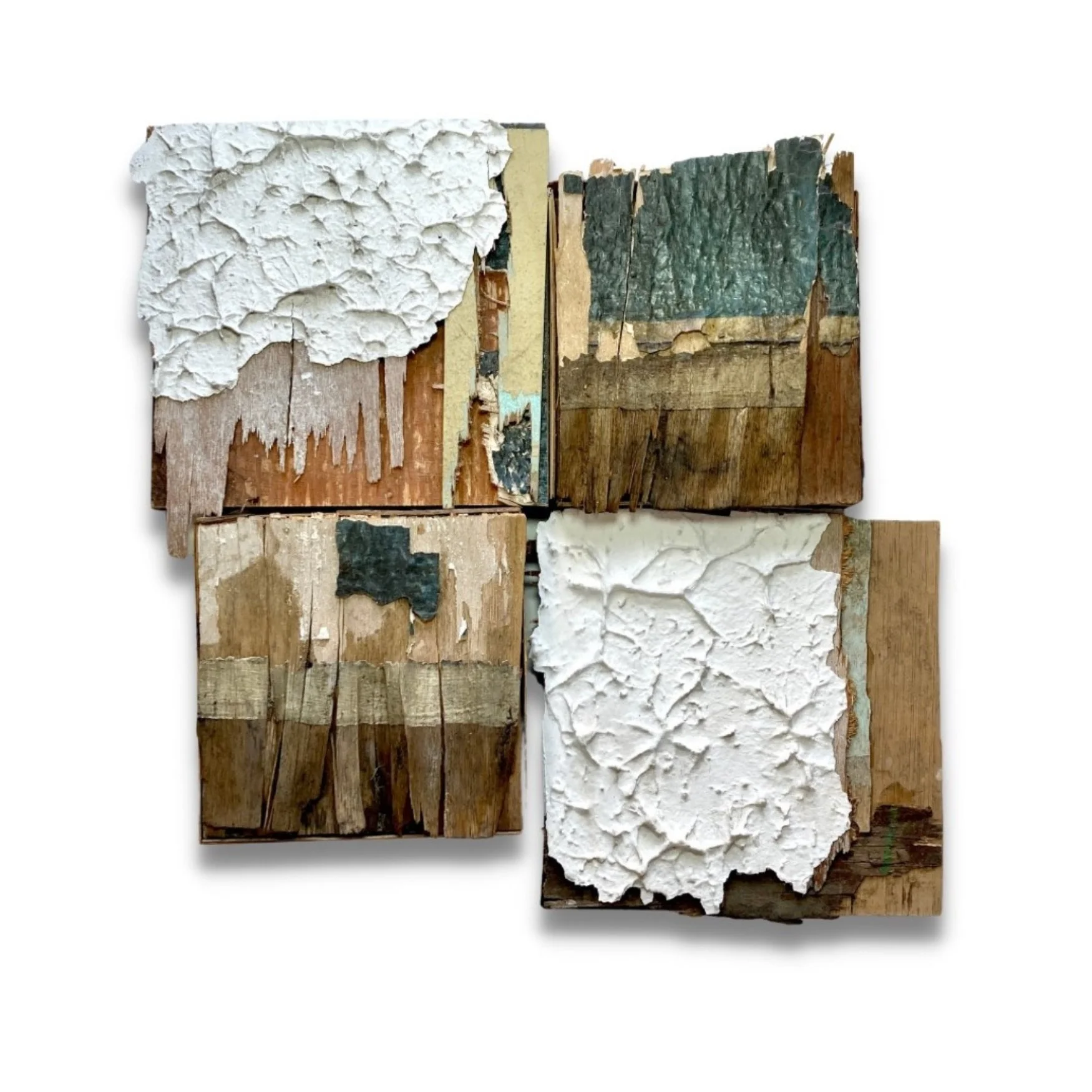 Sin título, 2022, Ensamblaje, maderas encontradas, dimensiones variables