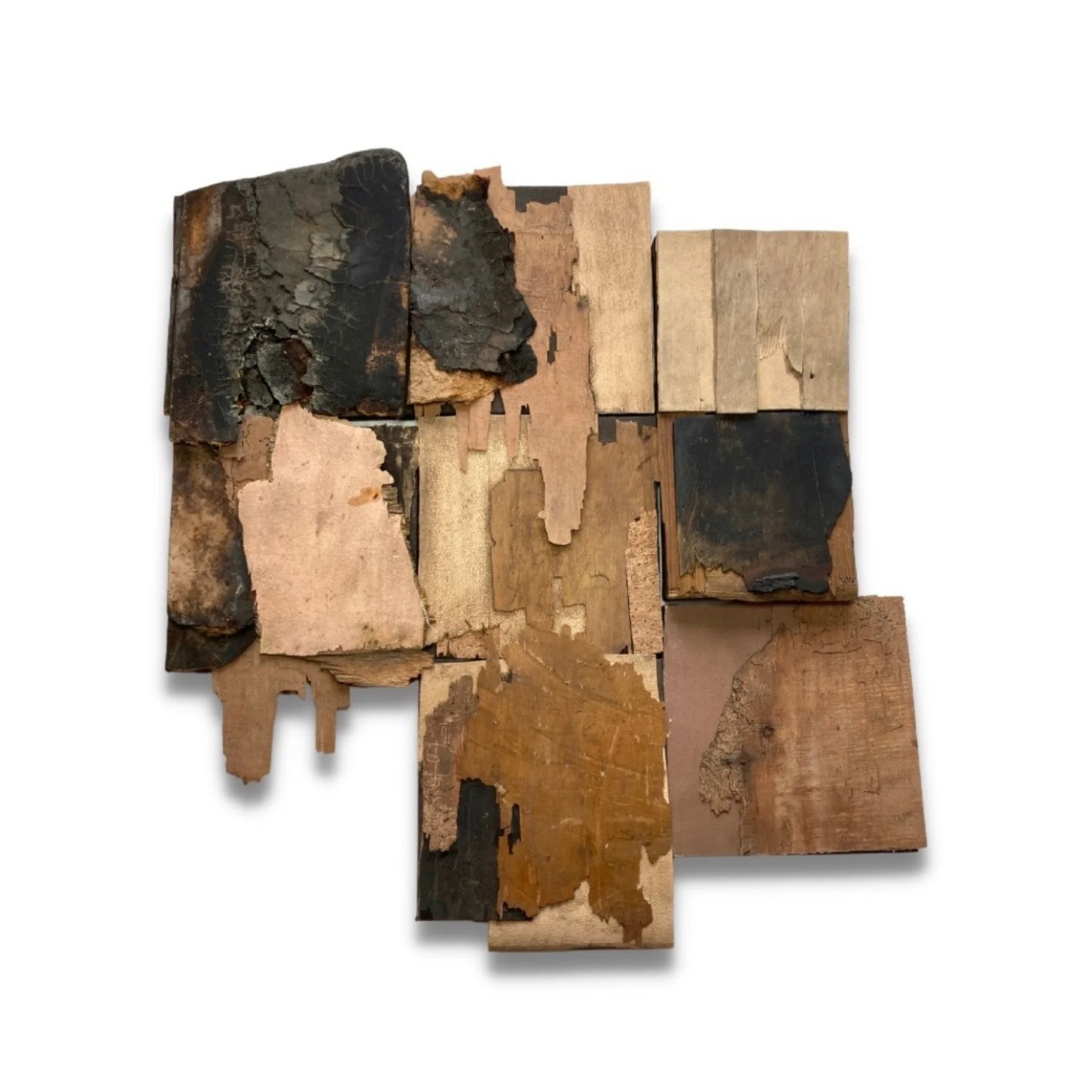 Sin título, 2022, Ensamblaje, maderas encontradas, dimensiones variables