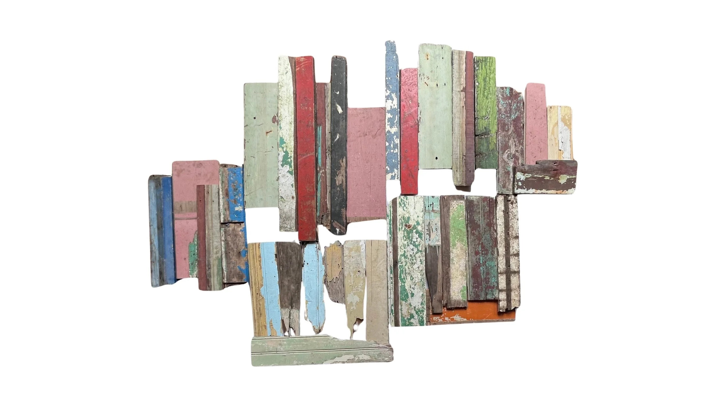 Realidades Invisibles, 2024 Mixta, madera encontradas. 153x 183 cm