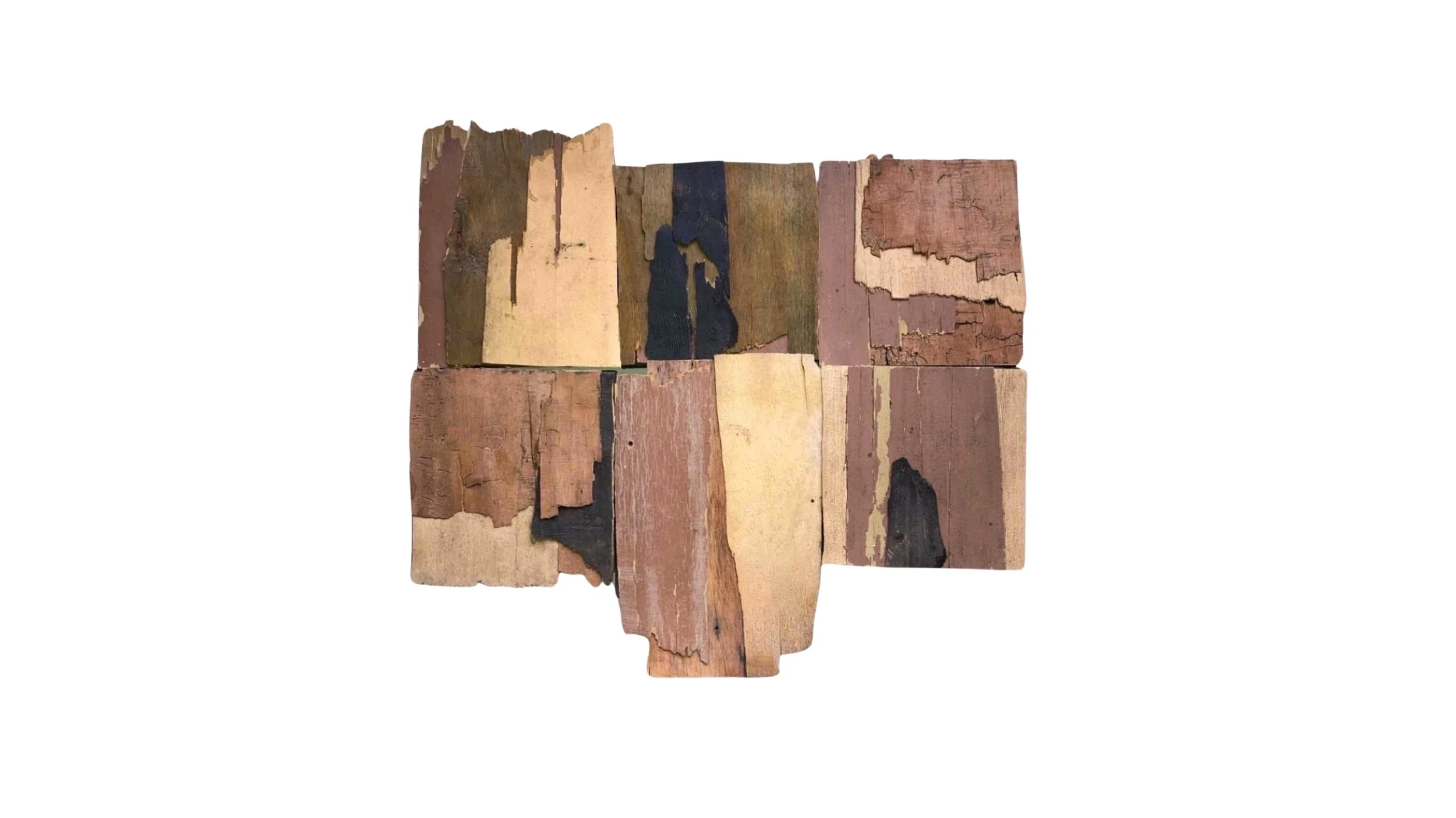 Espacios de hacinamiento, 2022. Mixta, maderas encontradas. 62 x 56 cm
Museo Nacional de Arte Moderno "Carlos Mérida". Juanio. Ciudad de Guatemala
