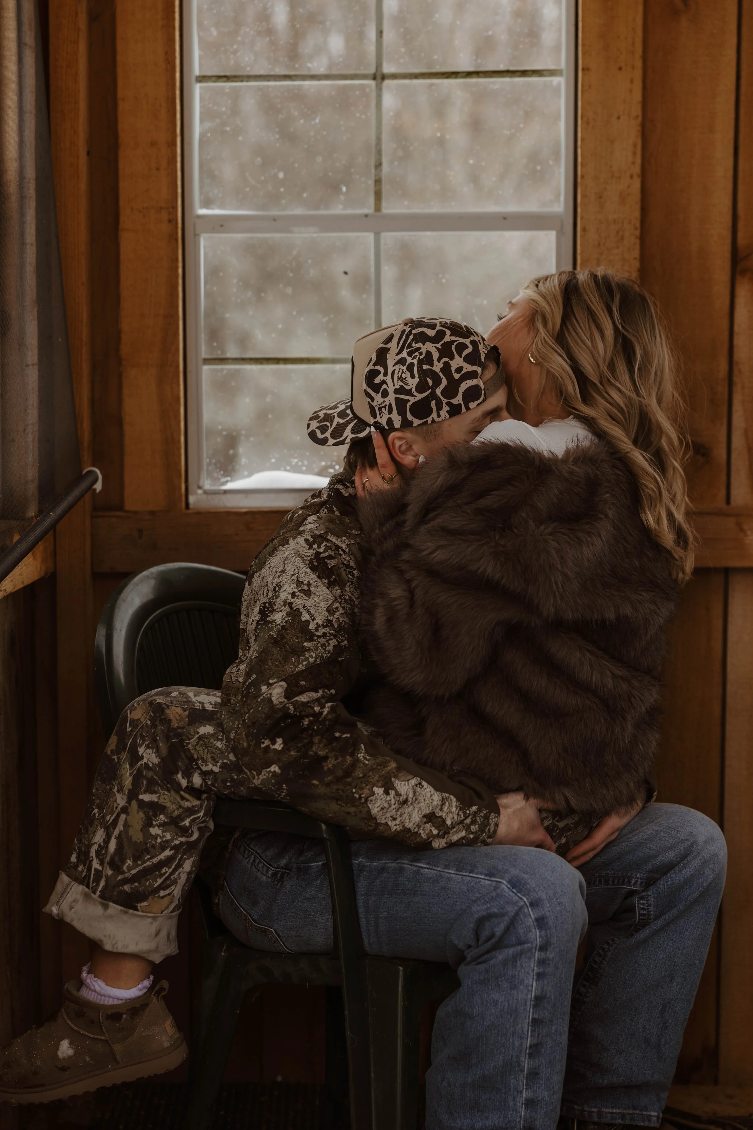 Intimate and Authentic Wedding Photographer