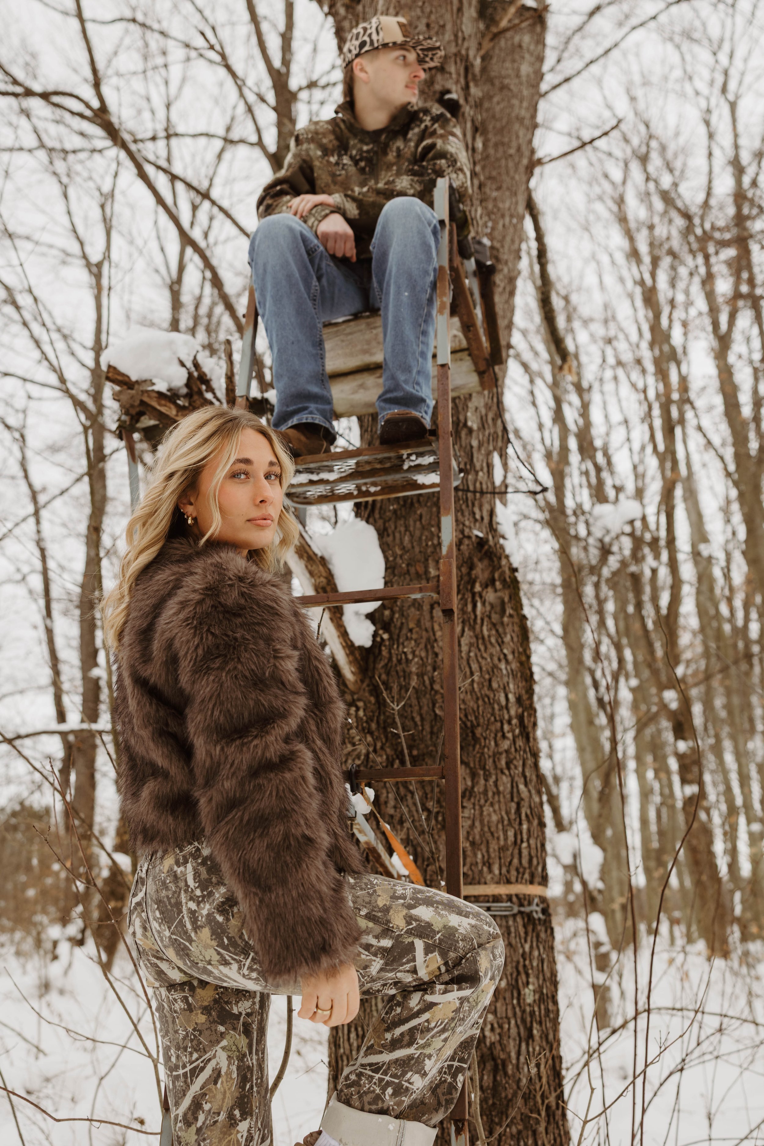 Engagement Photos in a treestand