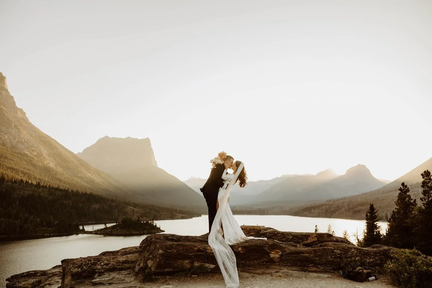 A few landscapes from the most Romantic day in Glacier National Park there ever was 💌 Happy Valentines Day babes! 💘🪉👼🏼