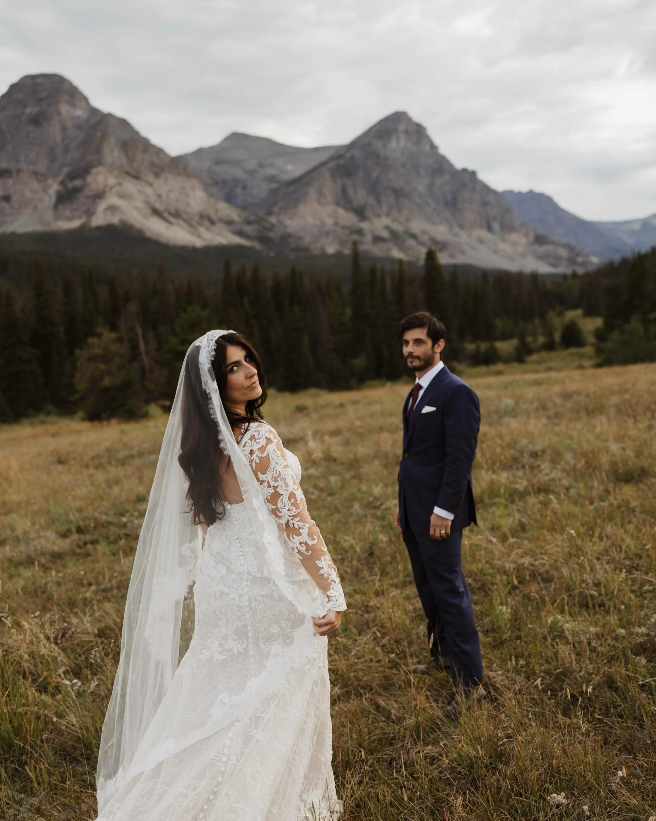 Liv + Danny were *everything* this summer in East Glacier. The sweetest, most genuine people+ now they get to welcome their little bear into the world so soon 🥹🫶🏼 🐻 &hellip;can we get a moment for her VEIL