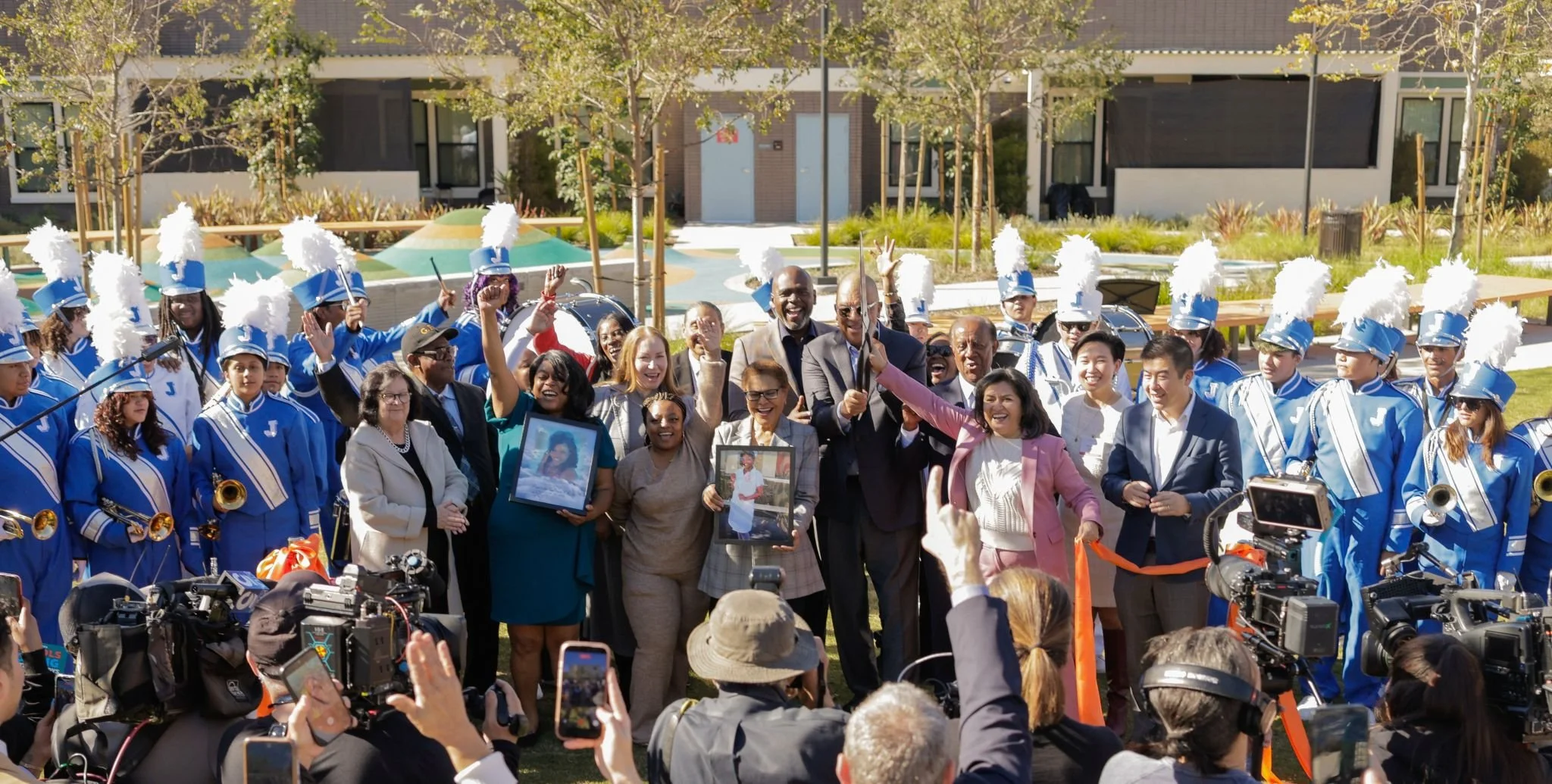 Cypress View Opens Its Doors: Mayor Bass Joins BRIDGE Housing and HACLA to Celebrate Grand Opening of New Affordable Housing Community at $1 Billion Jordan Downs Redevelopment