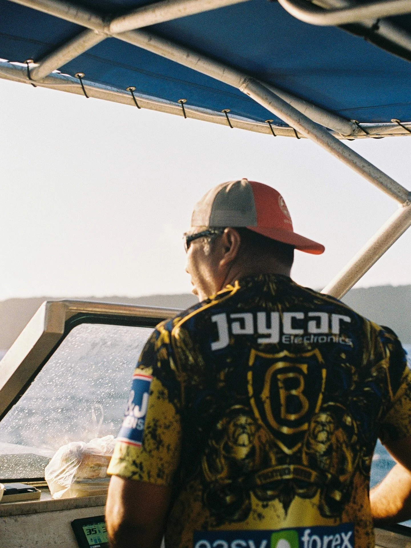 The days you feel most alive. 
Somewhere in Tonga finding humpback whales with the best crew..
.
.
.
#tonga #humpbackwhale #vavau #boatdays #analogphotography