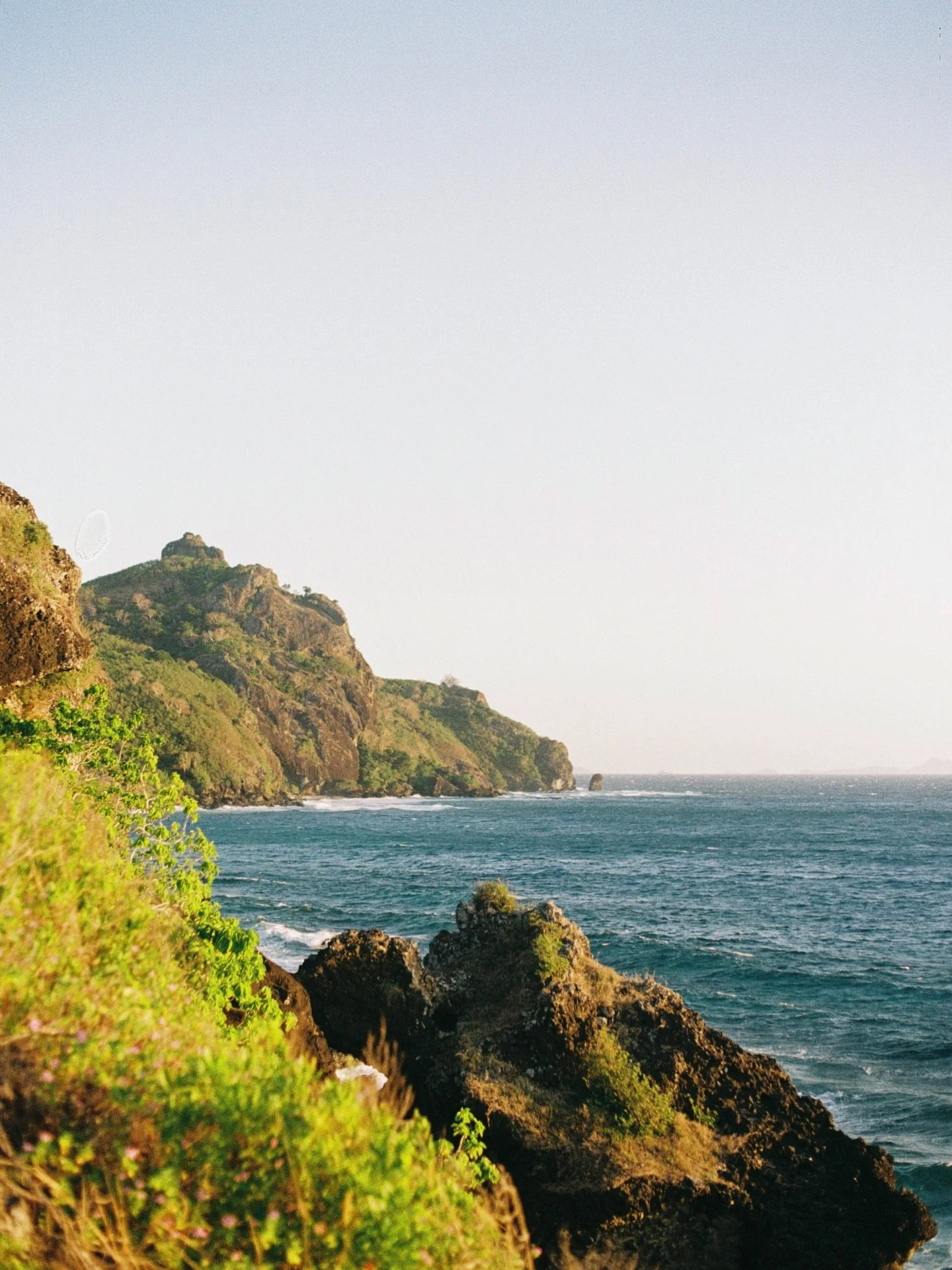 Nothing like being on island time.. shot on 35mm film in the Yasawa Islands in Fiji. 🌴🌺
.
.
.
.
#analogphoto #35mmphoto #filmphoto #fijiislands #yasawaislands
