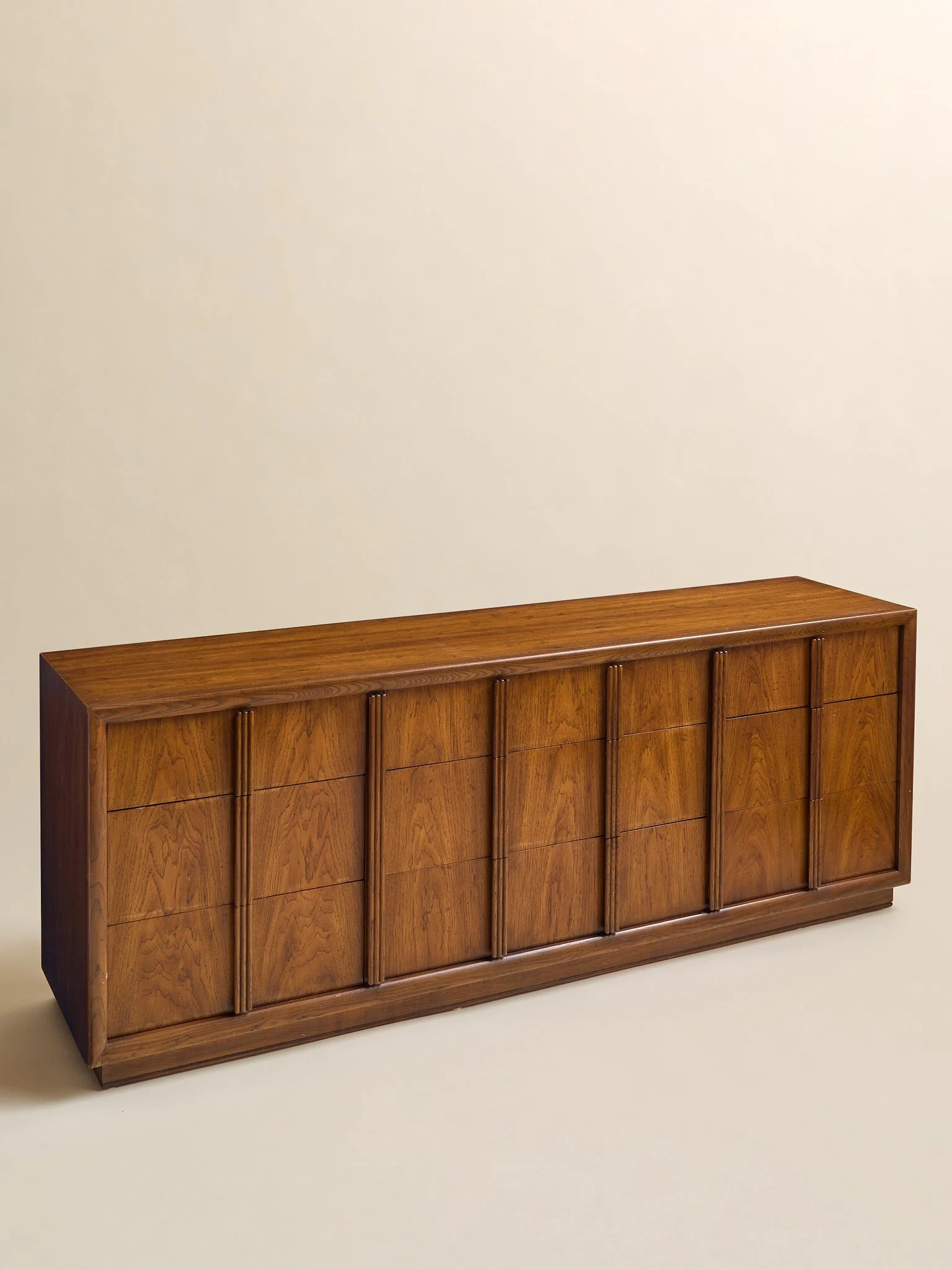 284_TheVintageHenredon80"MidCenturySideboard_003.jpg