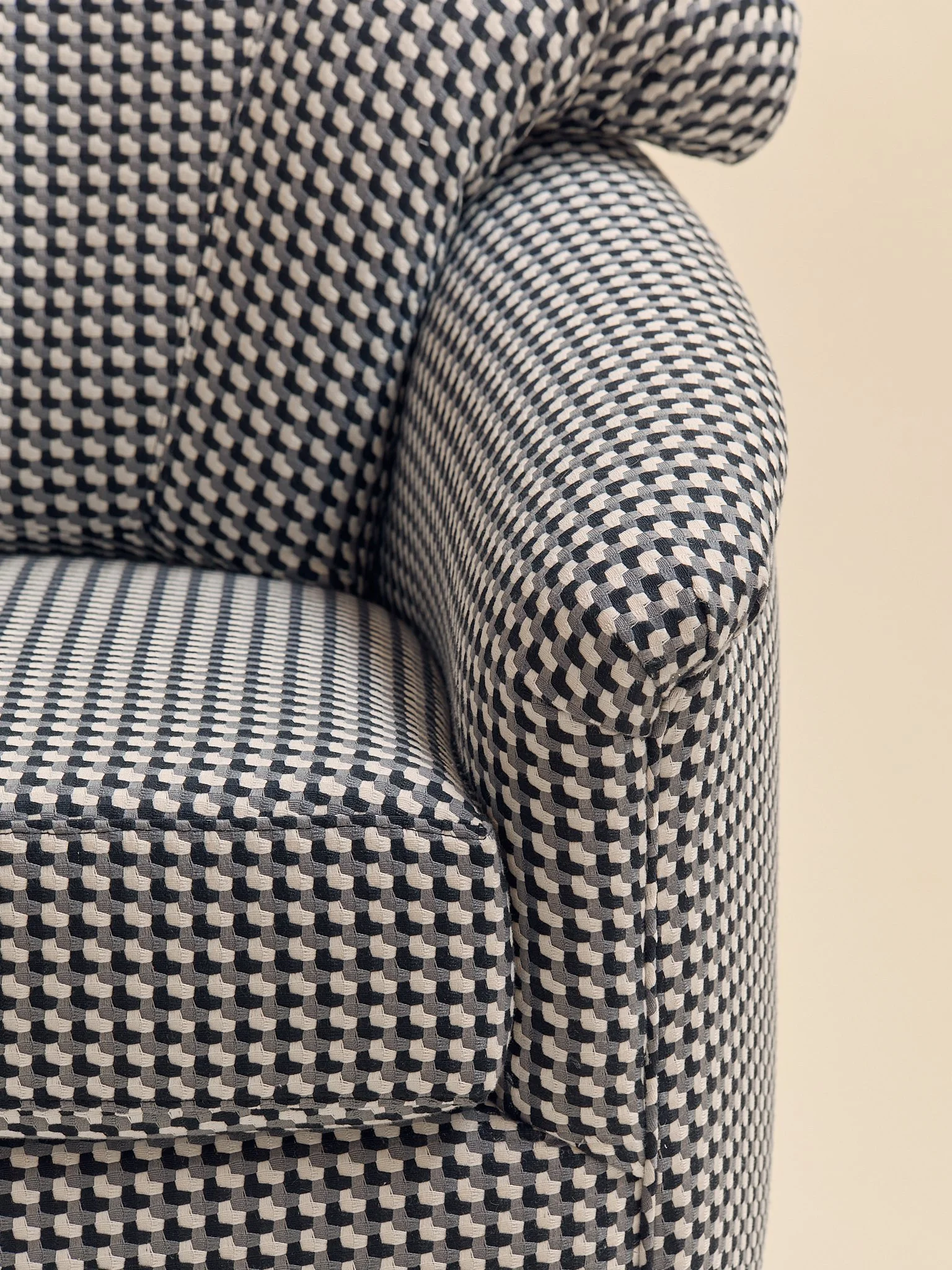 353_TheVintagePatternSwivelChair_08.jpg