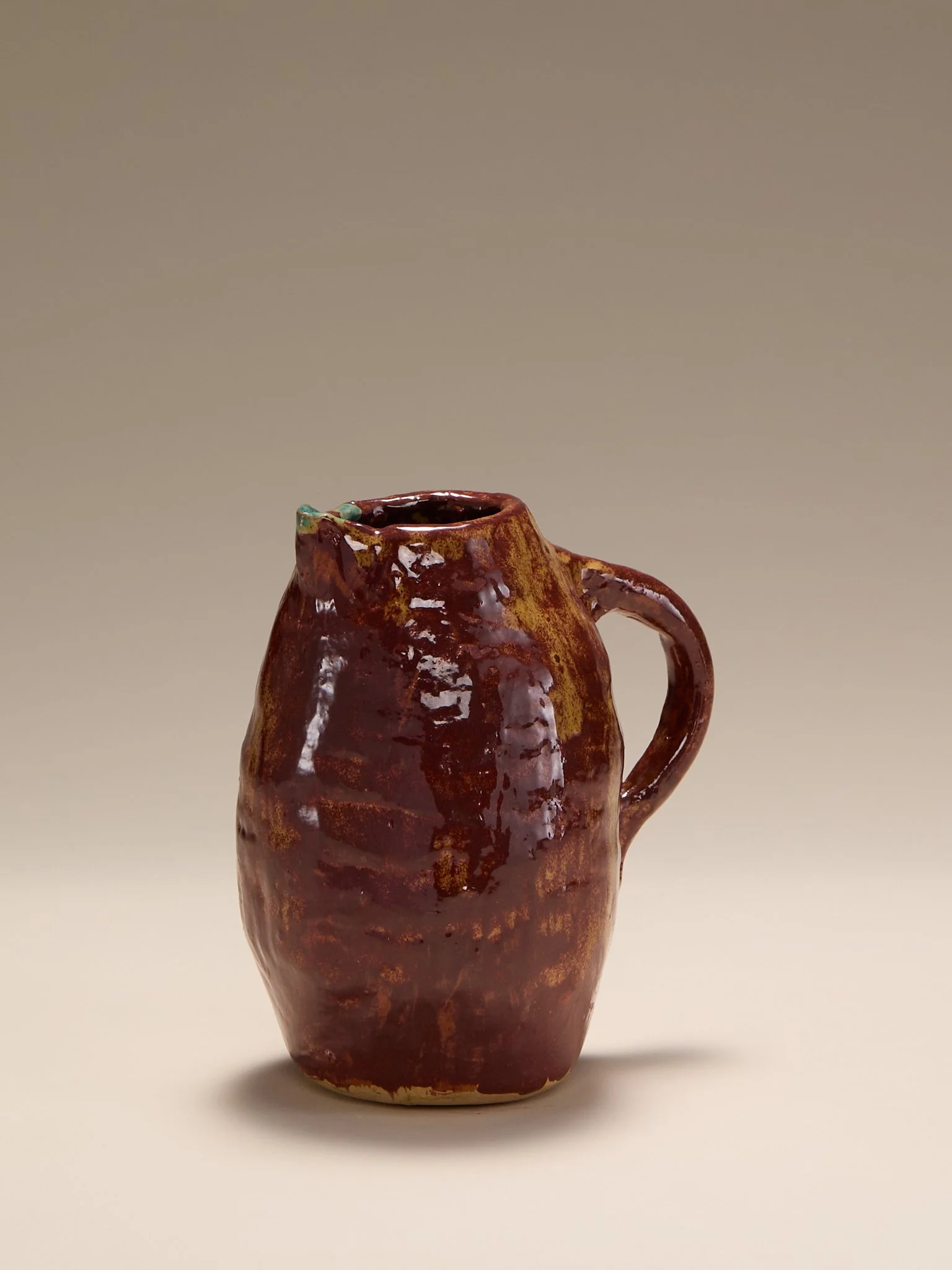 168_TheVintageRedSpeckledPitcher_002.jpg