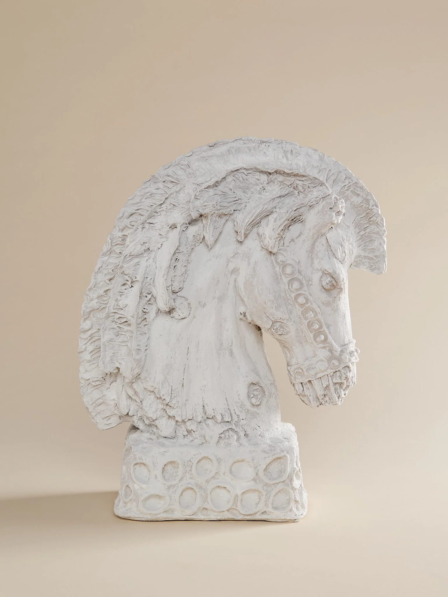 226_TheVintageHandmadeHorseSculpture_001.jpg