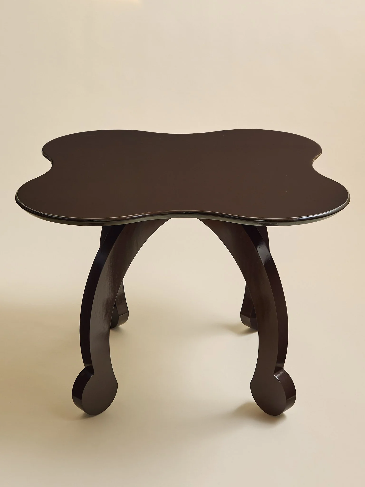 360_TheVintageLacquerCloverTable_01.jpg