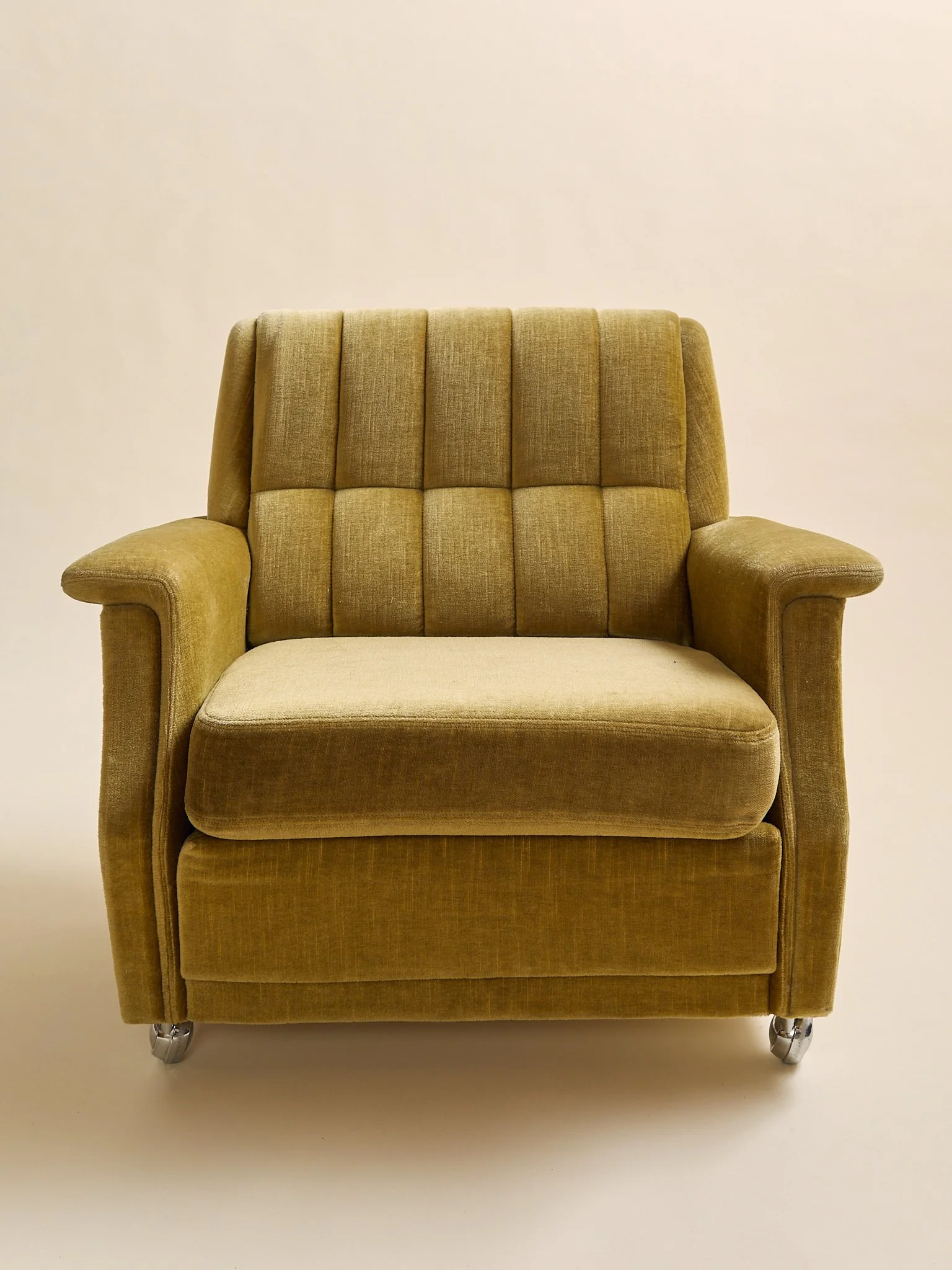 376_TheVintagePairOfDanishVelourLoungeChairsC1960S_02.jpg