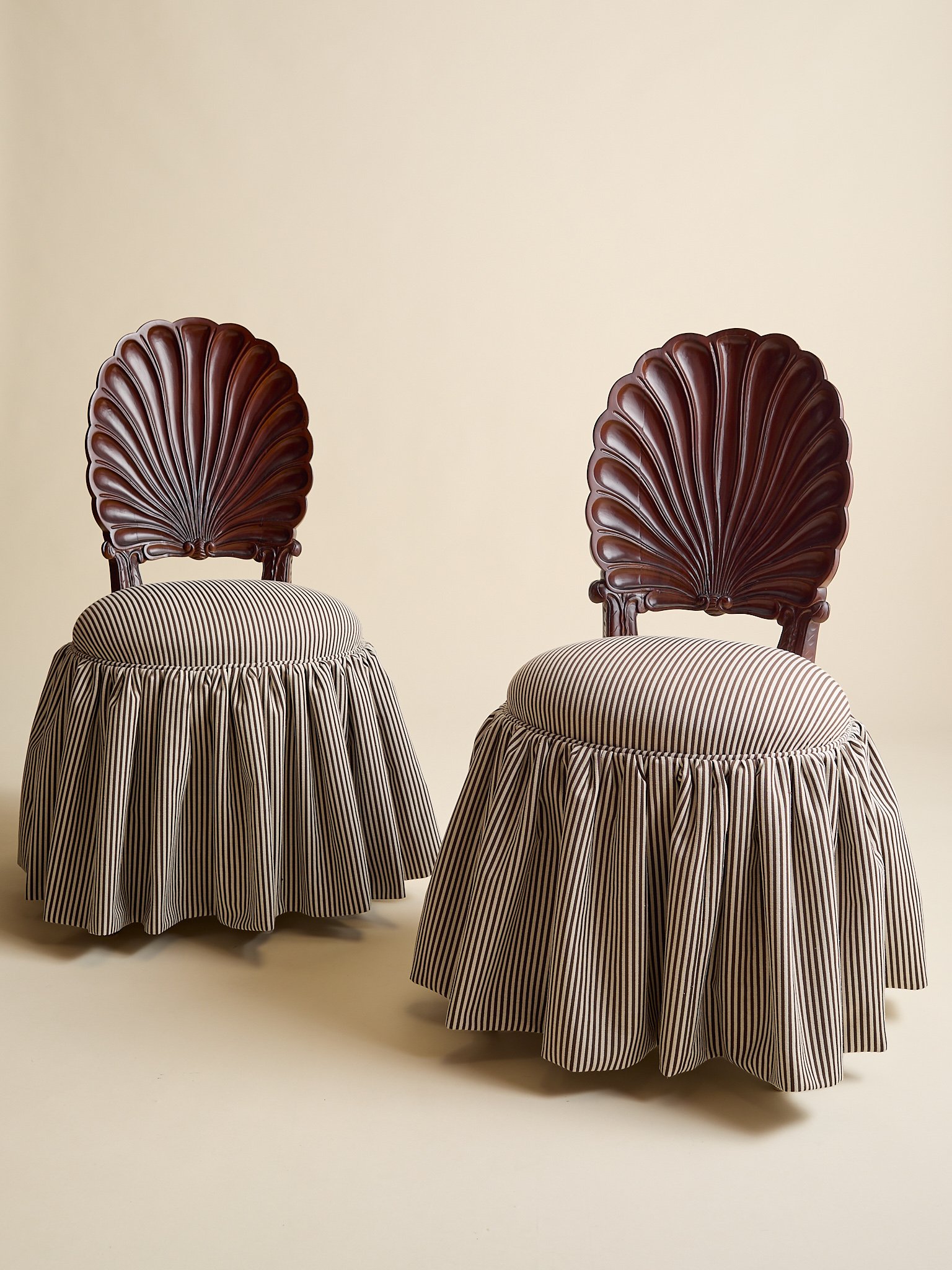 411_TheVintageShellSideChairs_01.jpg
