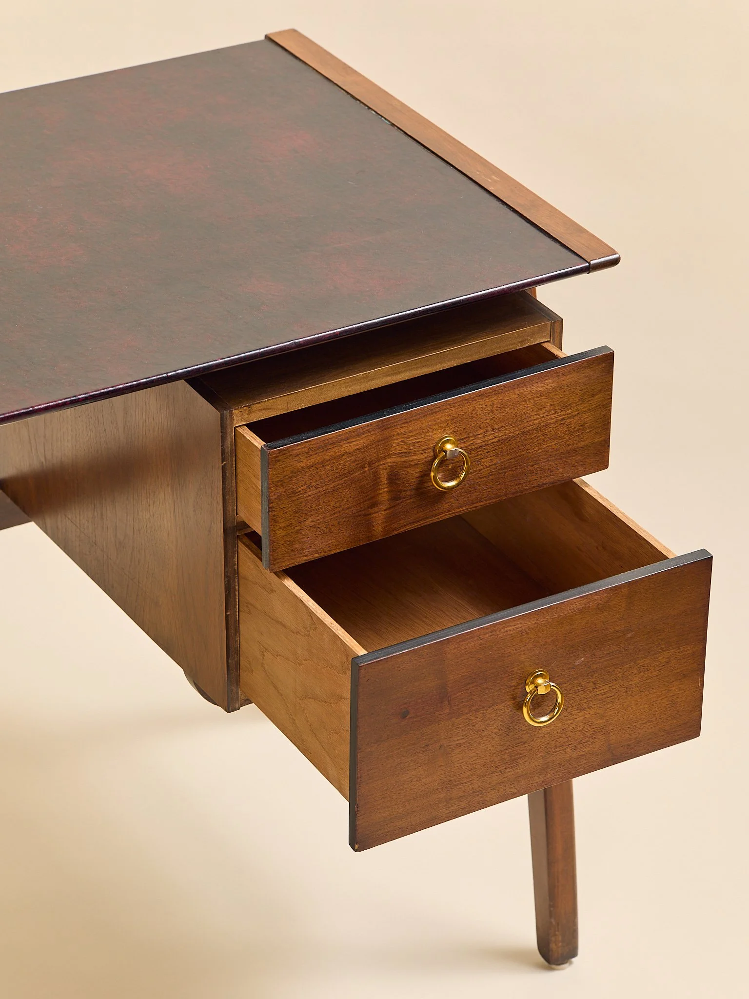 322_TheVintageMCMLeatherTopDesk_08.jpg
