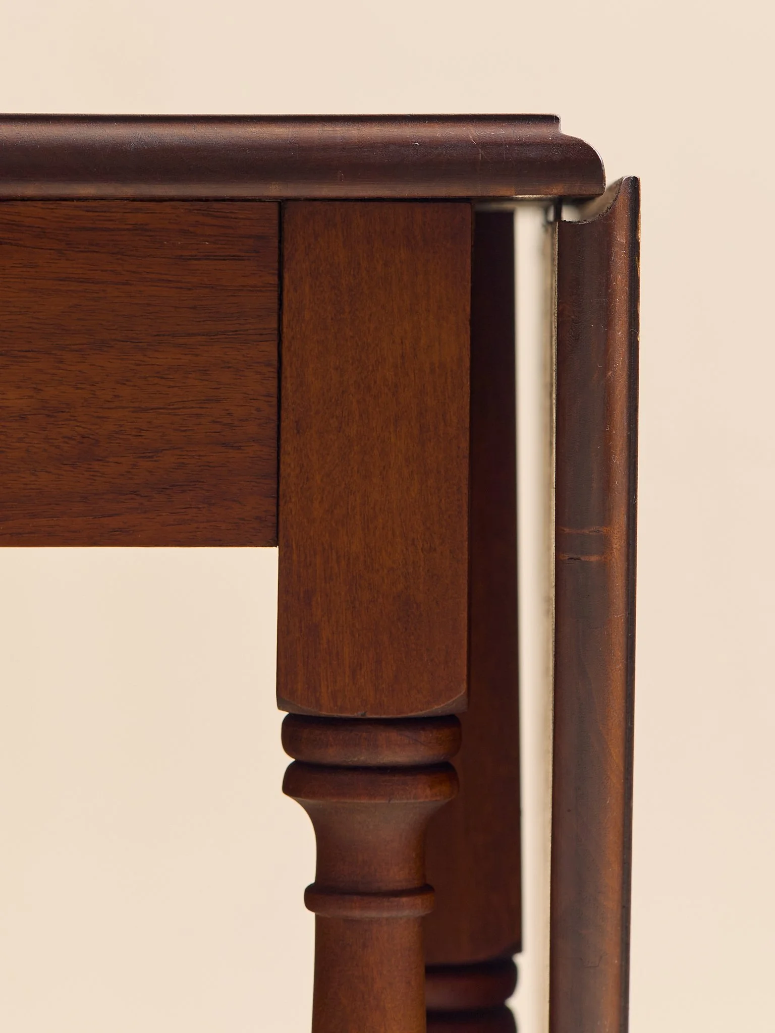 207_TheVintageCarvedGateLegTable _010.jpg