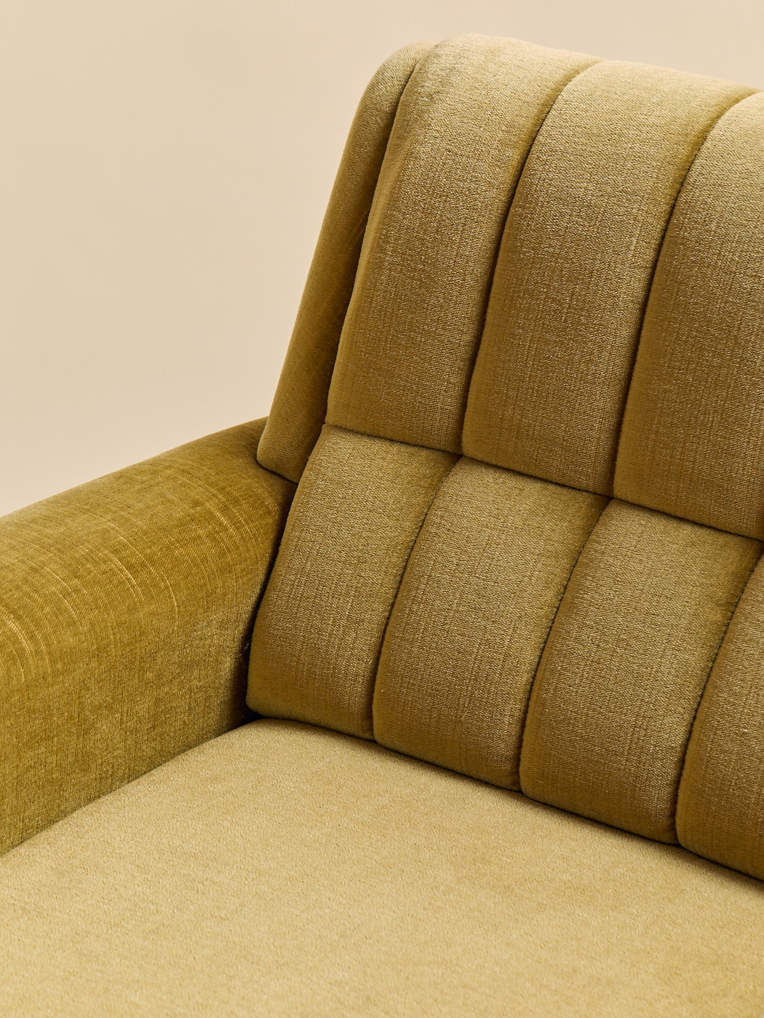 376_TheVintagePairOfDanishVelourLoungeChairsC1960S_08.jpg