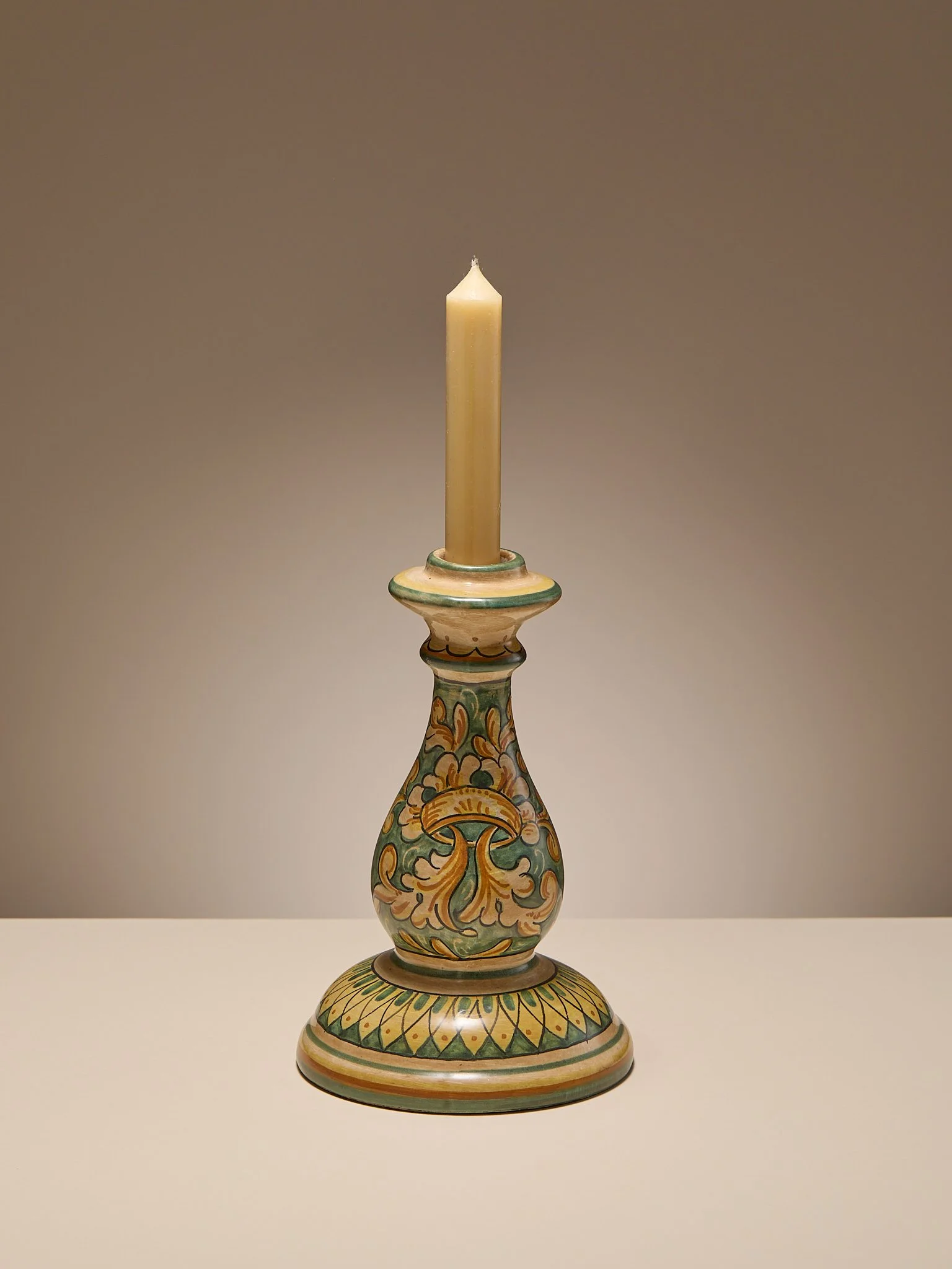 334_TheVintagePairofHandPaintedItalianCeramicCandlesticks_003.jpg