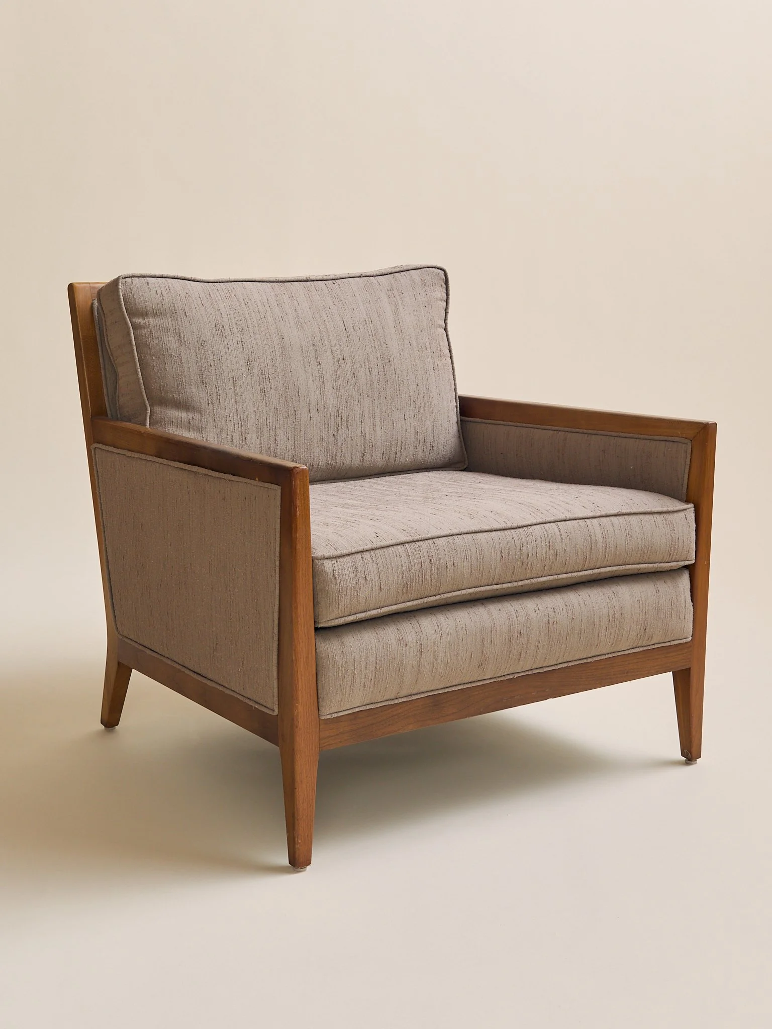272_TheVintageMidCenturyWalnutLoungeChairinTexturedBeigeUpholstery_002.jpg