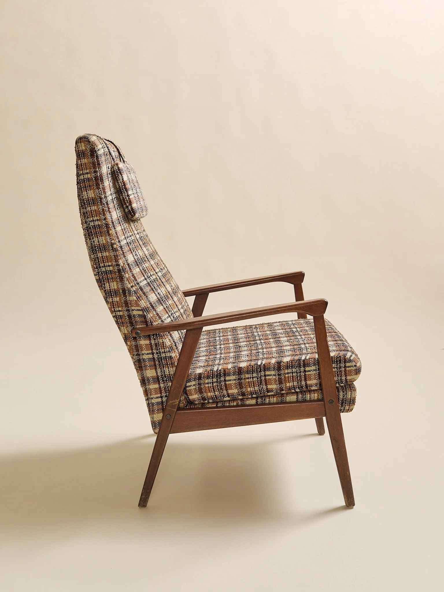 303_TheVintageSwedishLoungeChairC.1960sinthestyleofEkstrom_03.jpg