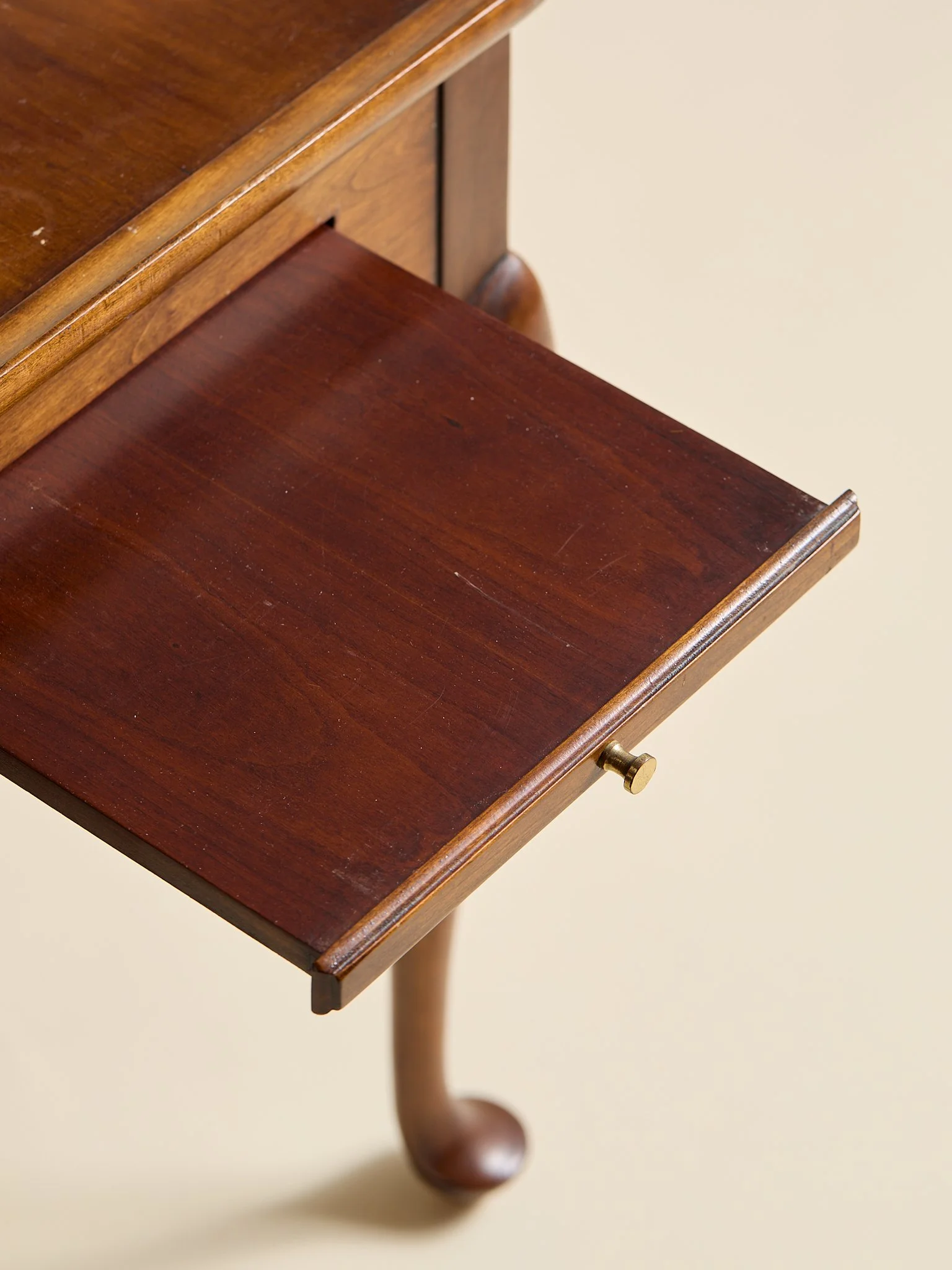 406_Statton"OldTowneCherry"QueenAnneTeaTable_07.jpg