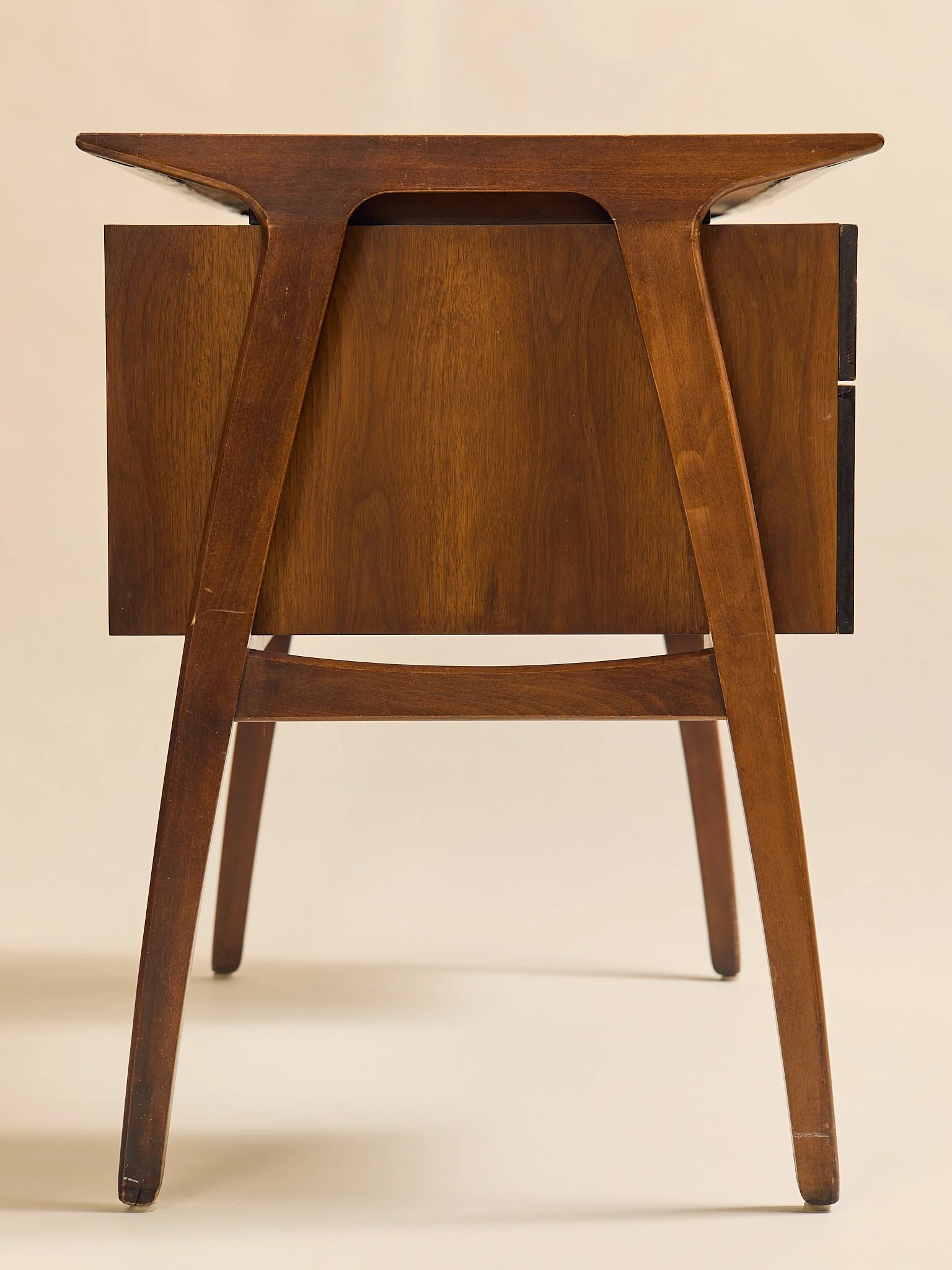 322_TheVintageMCMLeatherTopDesk_12.jpg