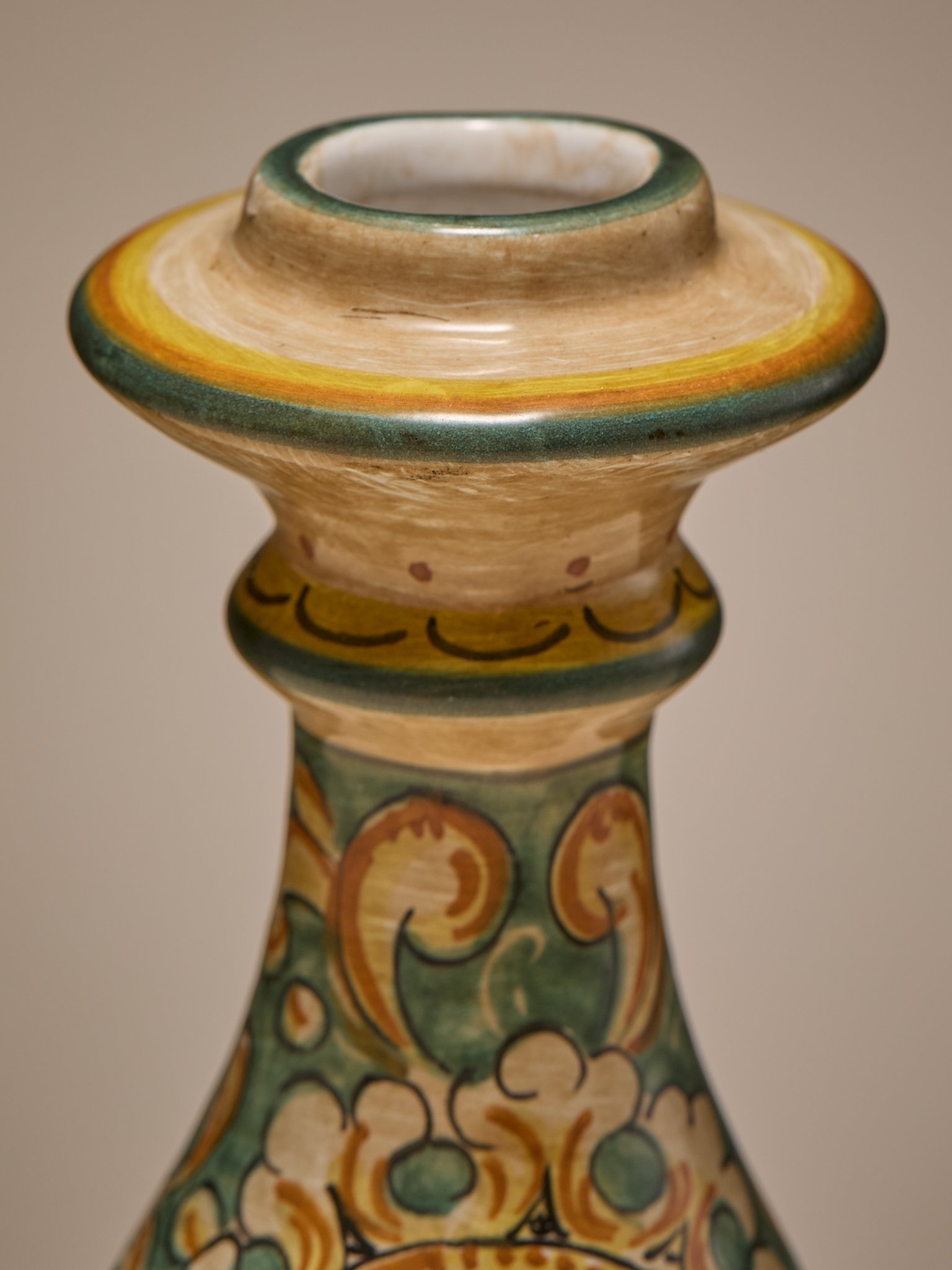 334_TheVintagePairofHandPaintedItalianCeramicCandlesticks_006.jpg