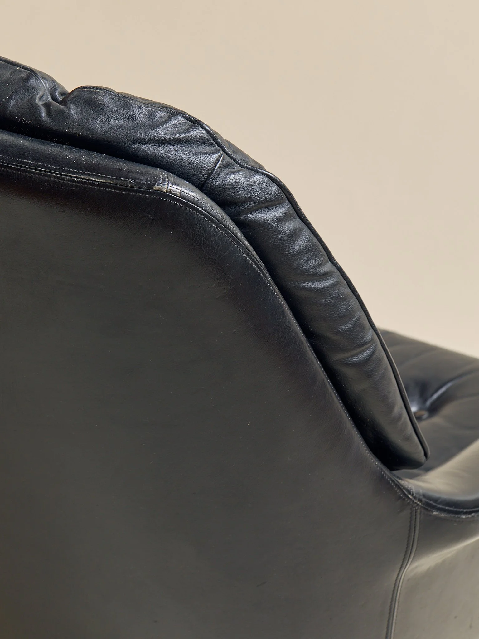 288_TheVintageH.W.KleinforBraminDanishLeatherLoungeChair1960s_13.jpg