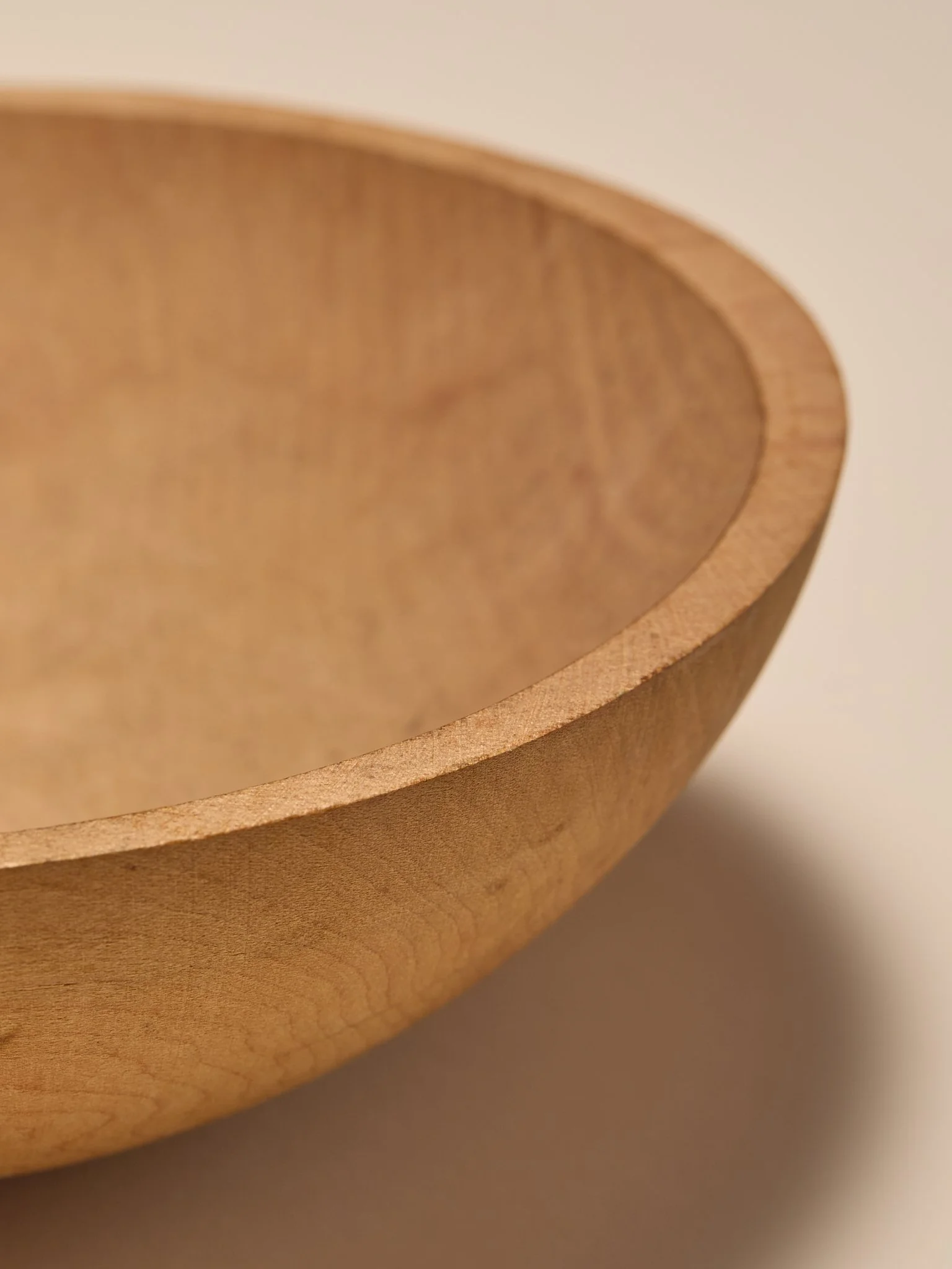 323_TheSmallSimpleWoodenBowl_005.jpg