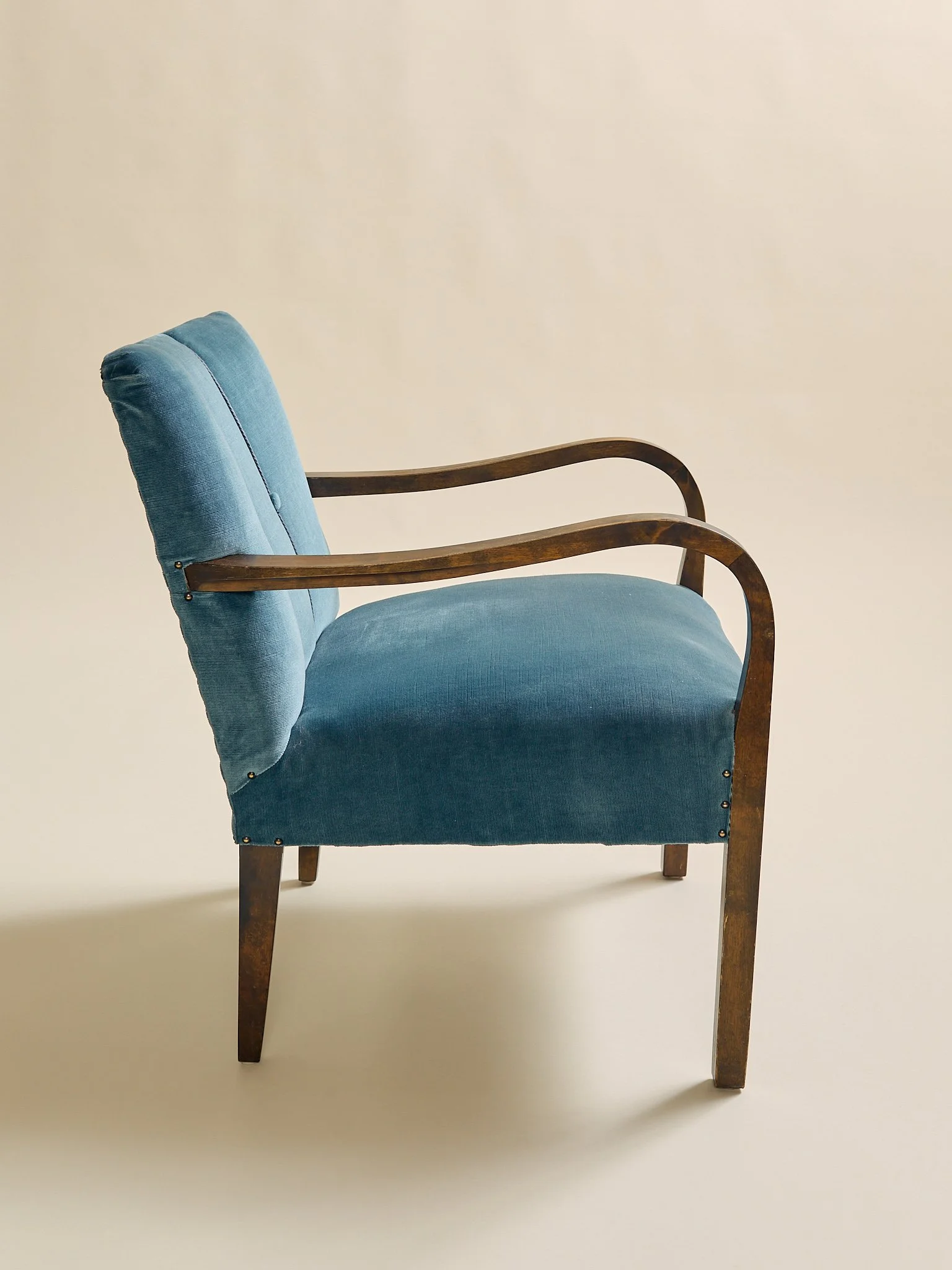 311_TheVintagePairofFritzHansenStyleDanishLoungeChairsc1960s_04.jpg