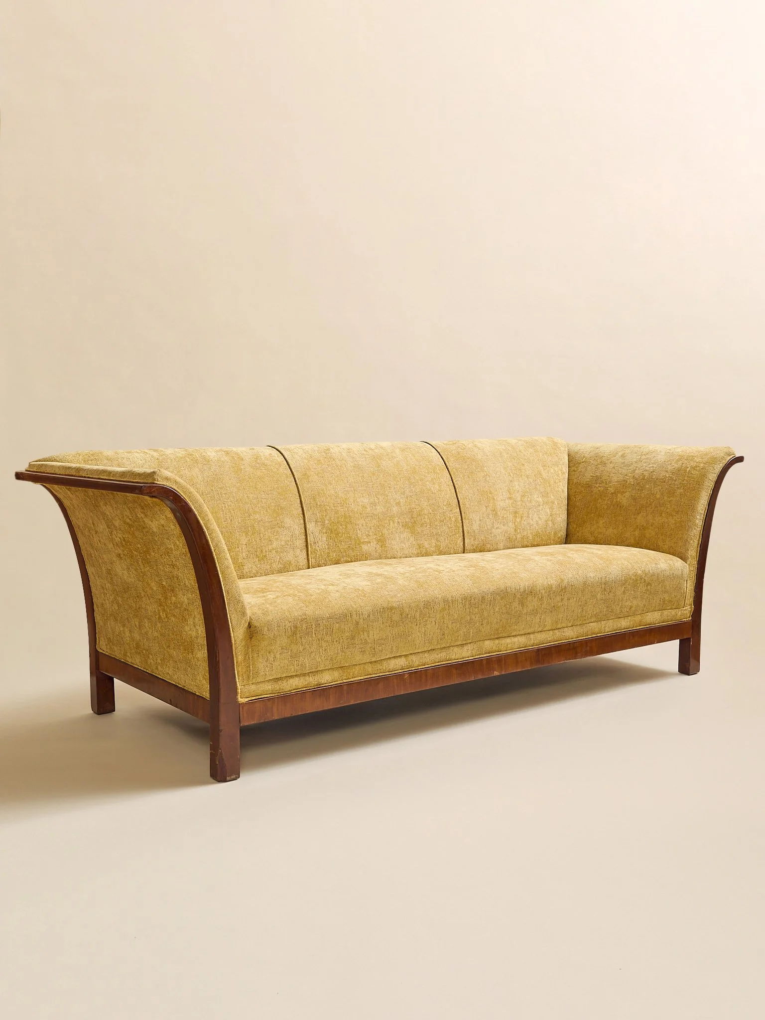 341_TheVintage1960sMCMWalnutDiningChairs_03.jpg
