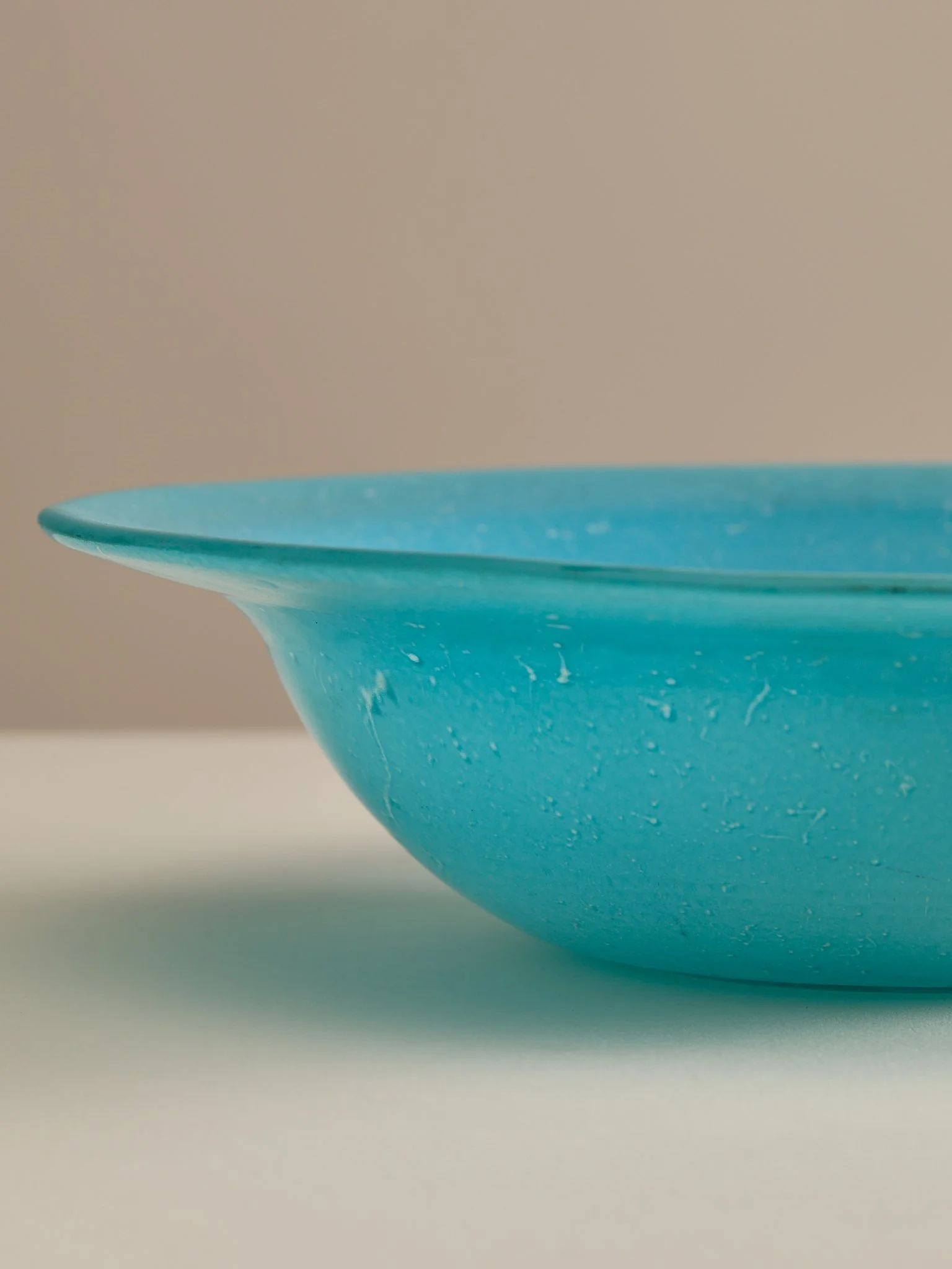 293_TheSandBlastedTealGlassBowl_005.jpg