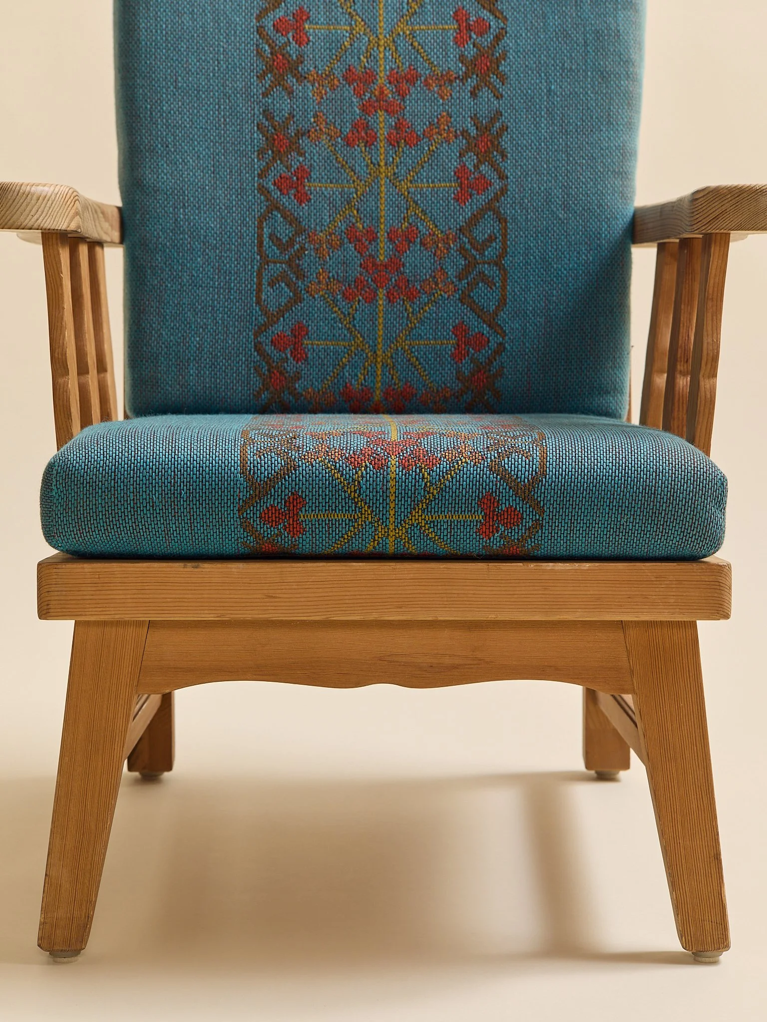 312_TheVintagePairof1950sKrogenasNorwegianPineLoungeChairs_13.jpg