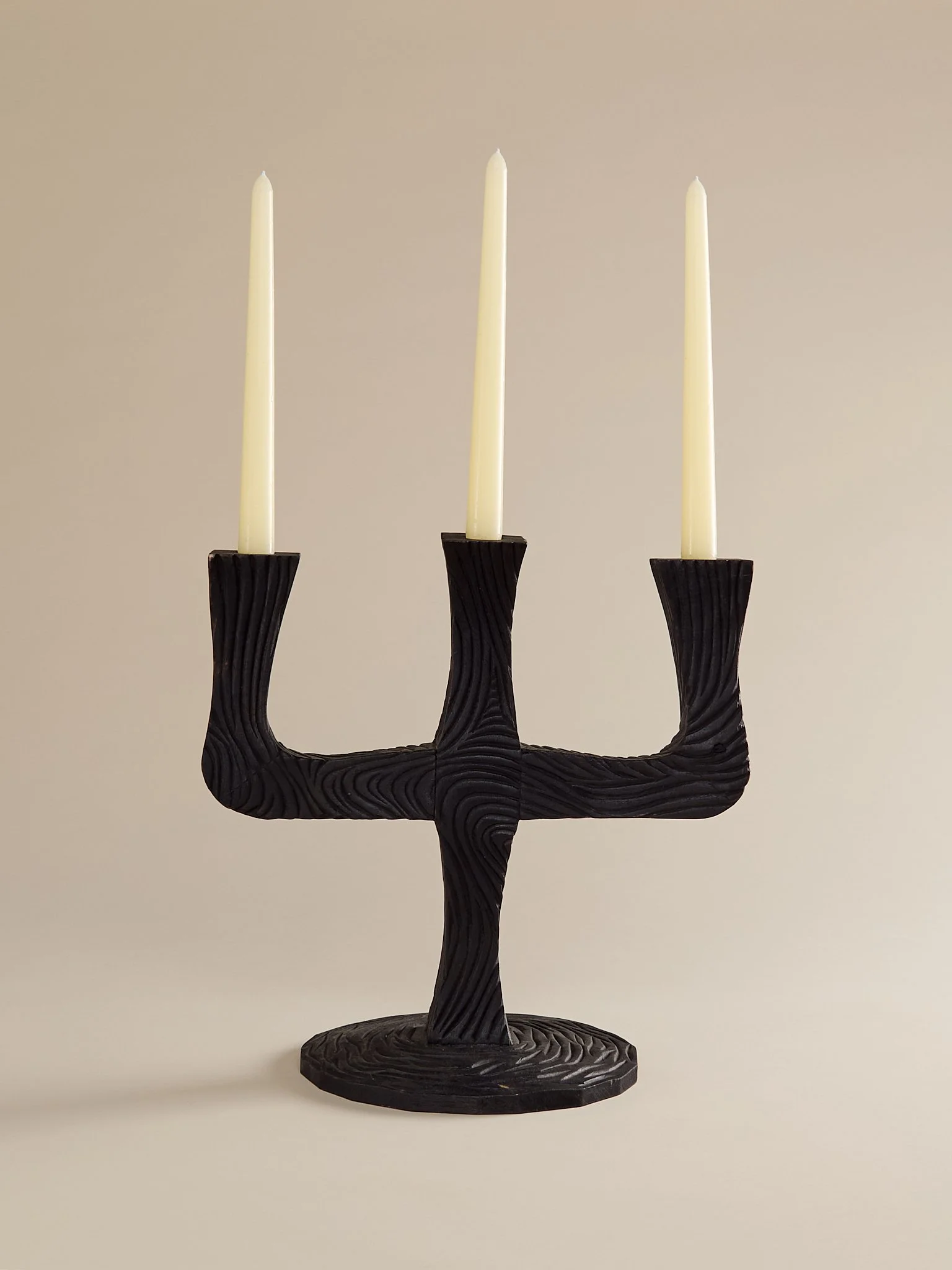 230_TheVintageCarvedWoodCandelabra_002.jpg