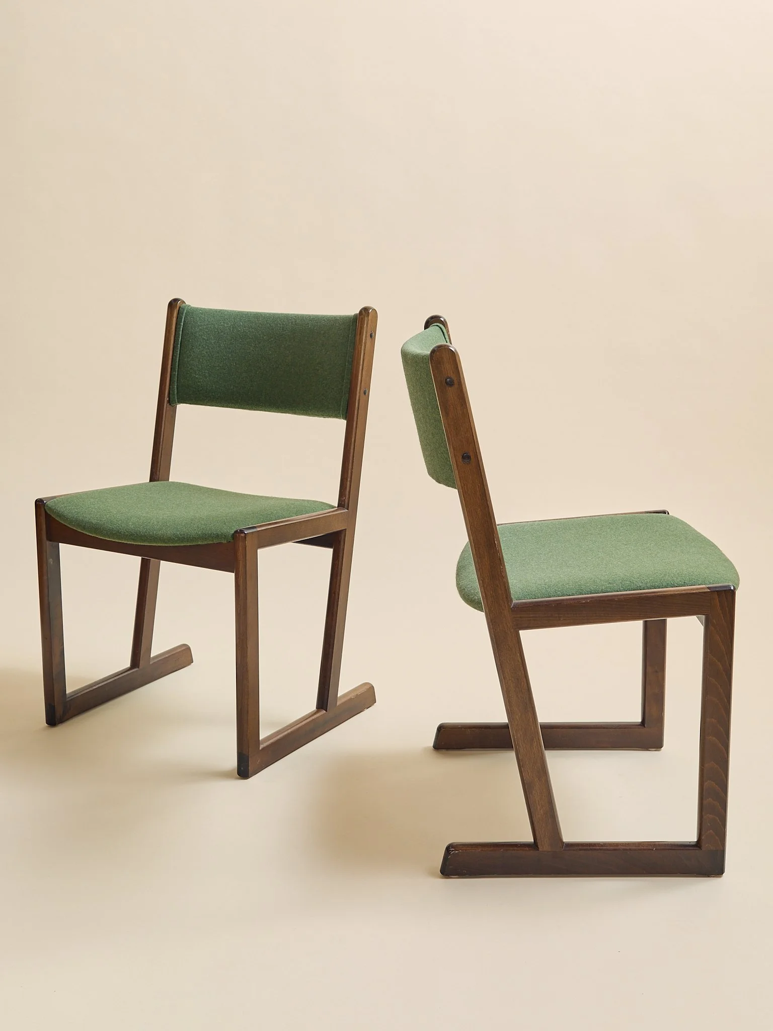 350_TheVintageGangsoMoblerStyleDanishDiningChairs1970S_02.jpg