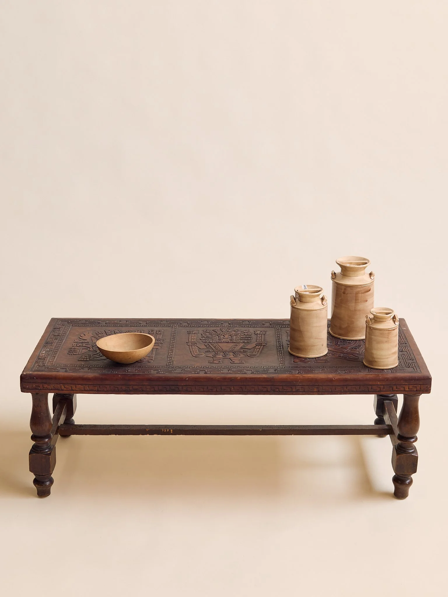 23_TheVintagePeruvianLeatherCarvedCoffeeTable_002.jpg