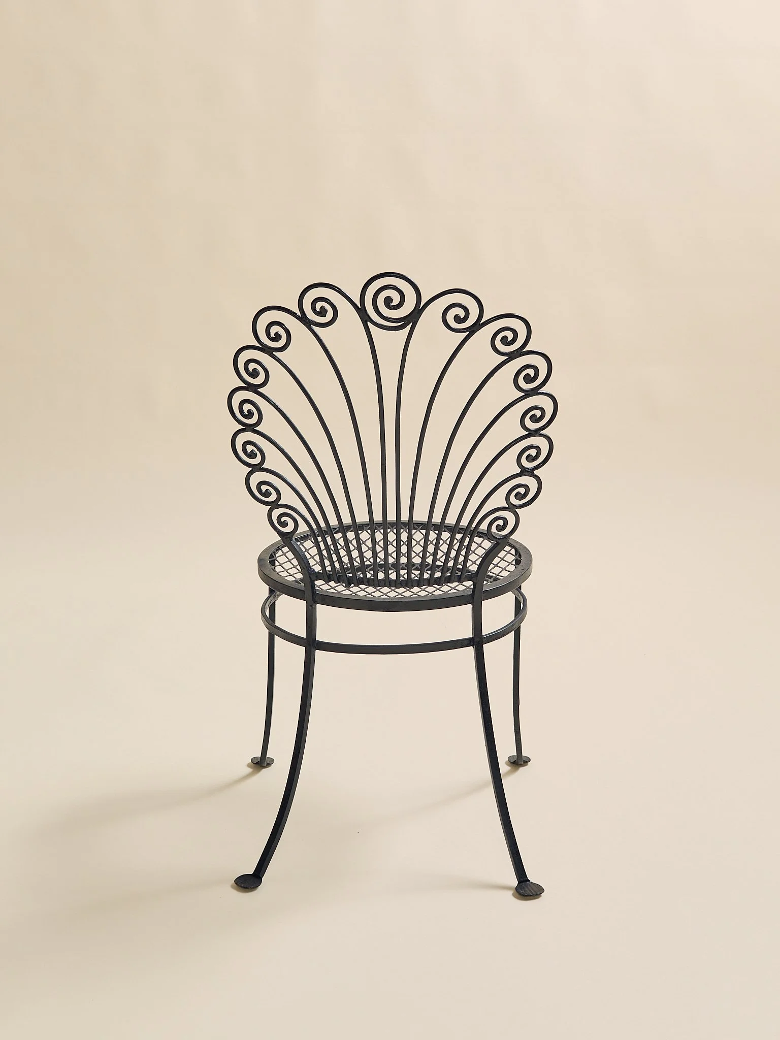 304_TheIronScrollChair_04.jpg