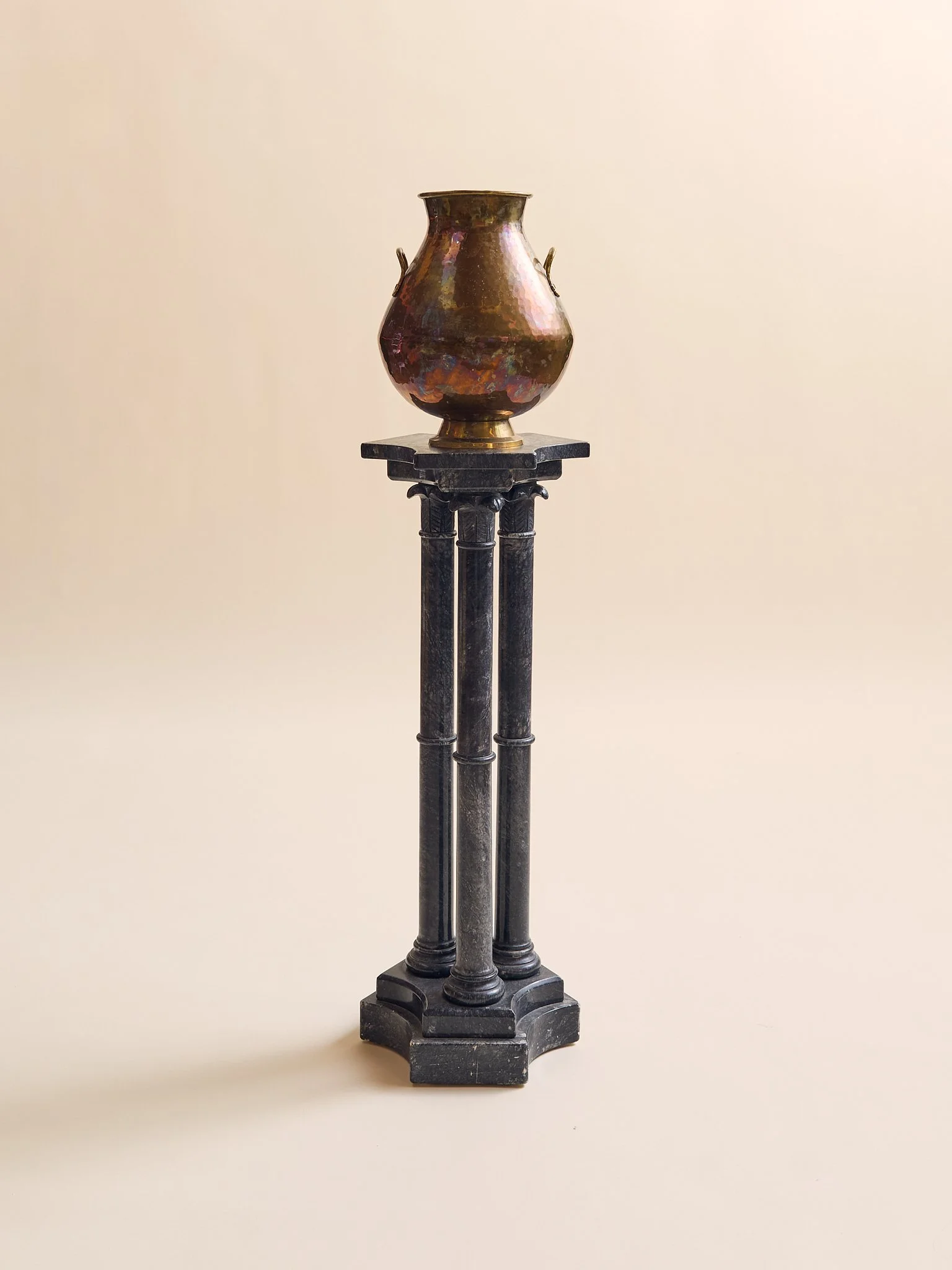 200_TheVintageItalianBlackMarbleTripodColumnPedestal_002.jpg