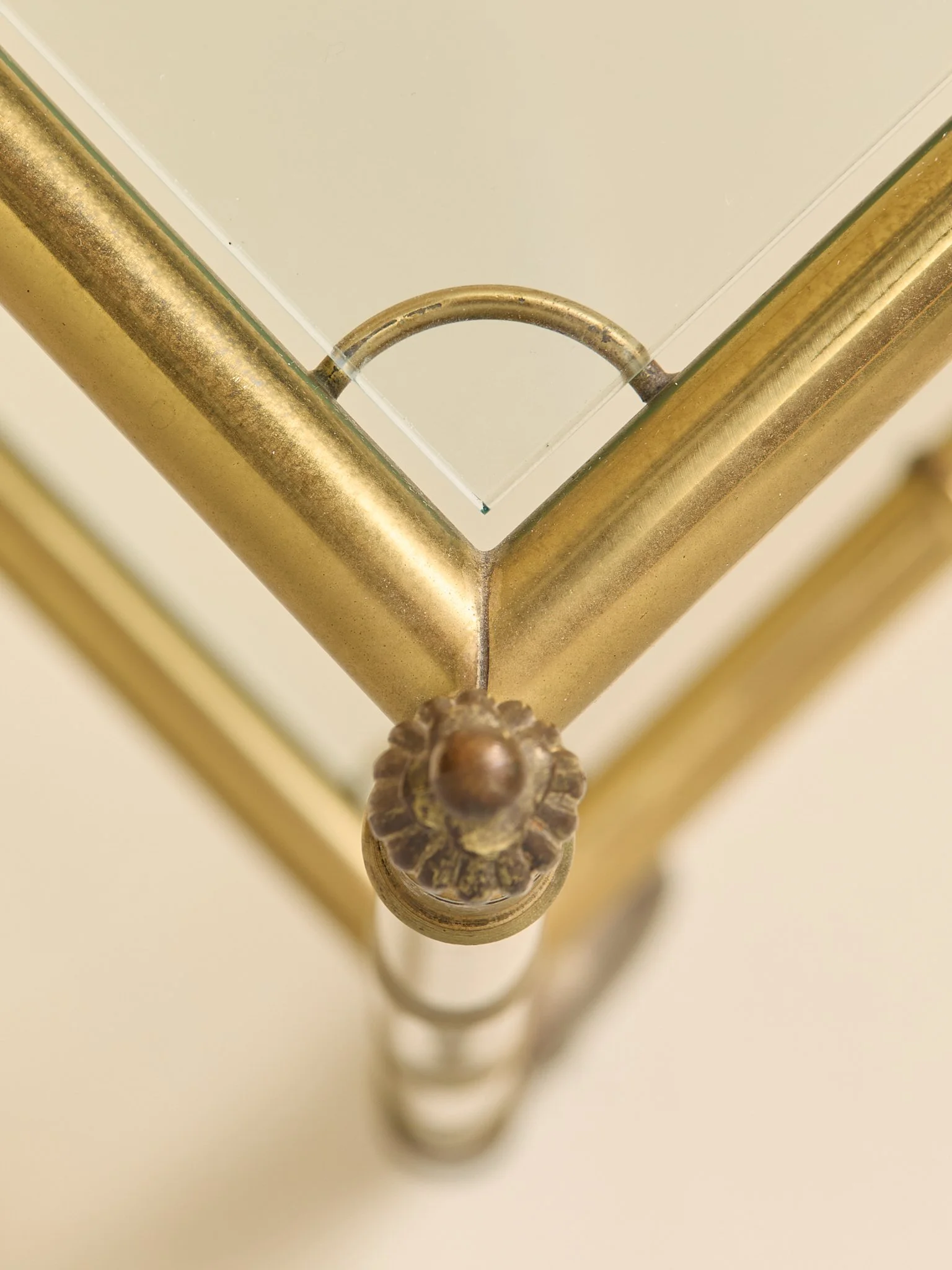 336_TheVintageHollywoodRegencyFauxBambooBrassBarCart_06.jpg