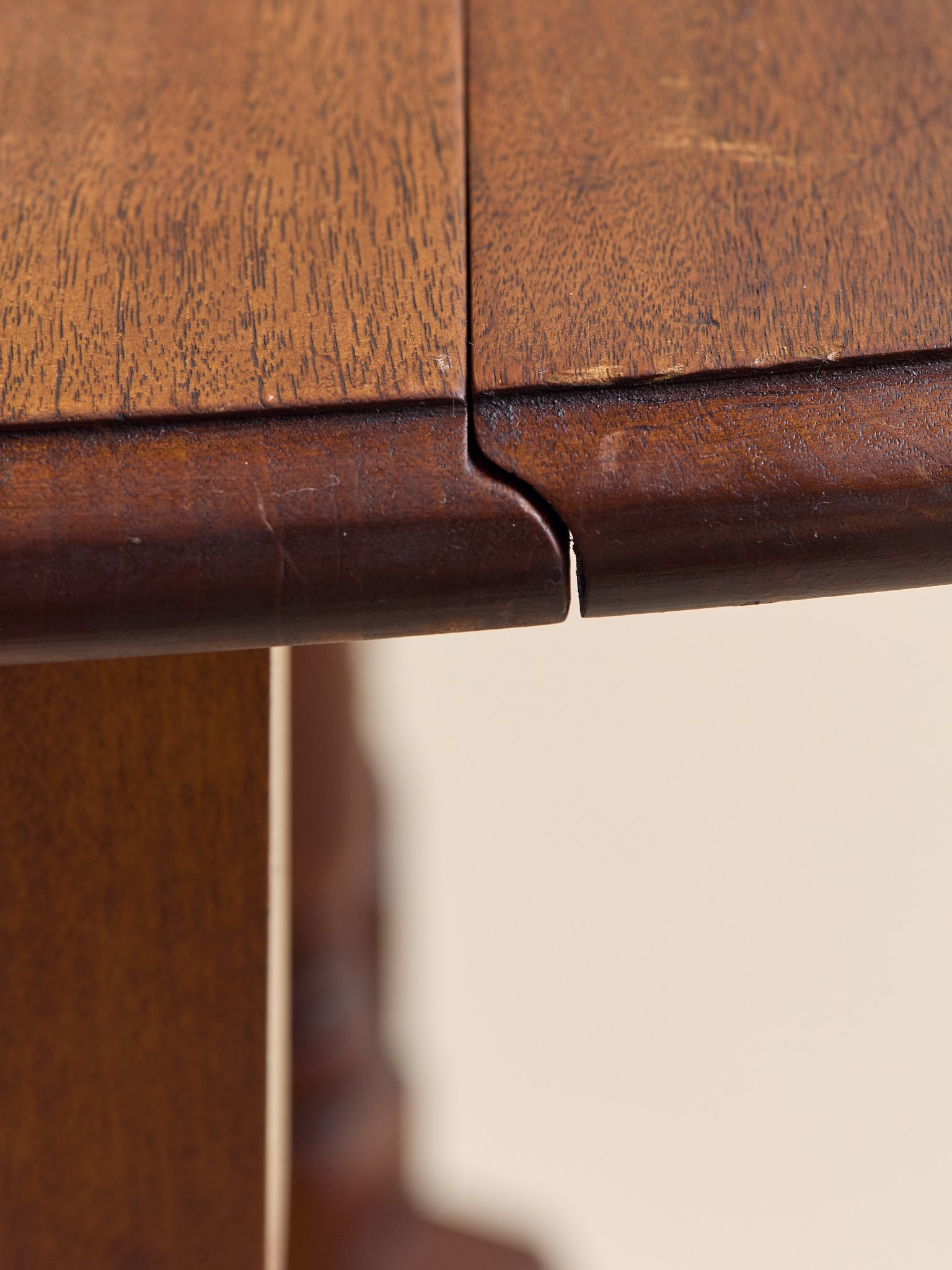 207_TheVintageCarvedGateLegTable _009.jpg