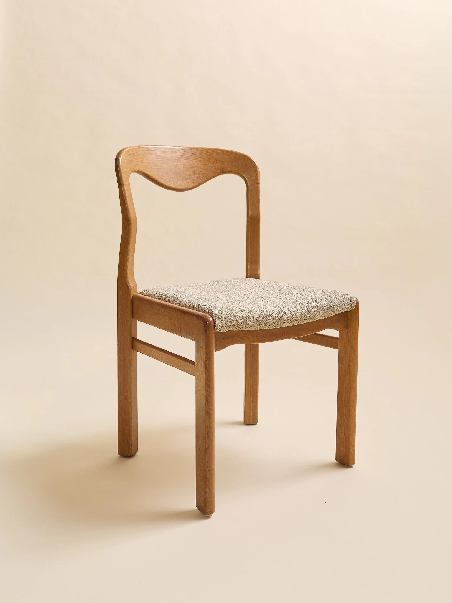378_TheVintageStyleOfMollerOak&BoucleDiningChairs1970s_05.jpg