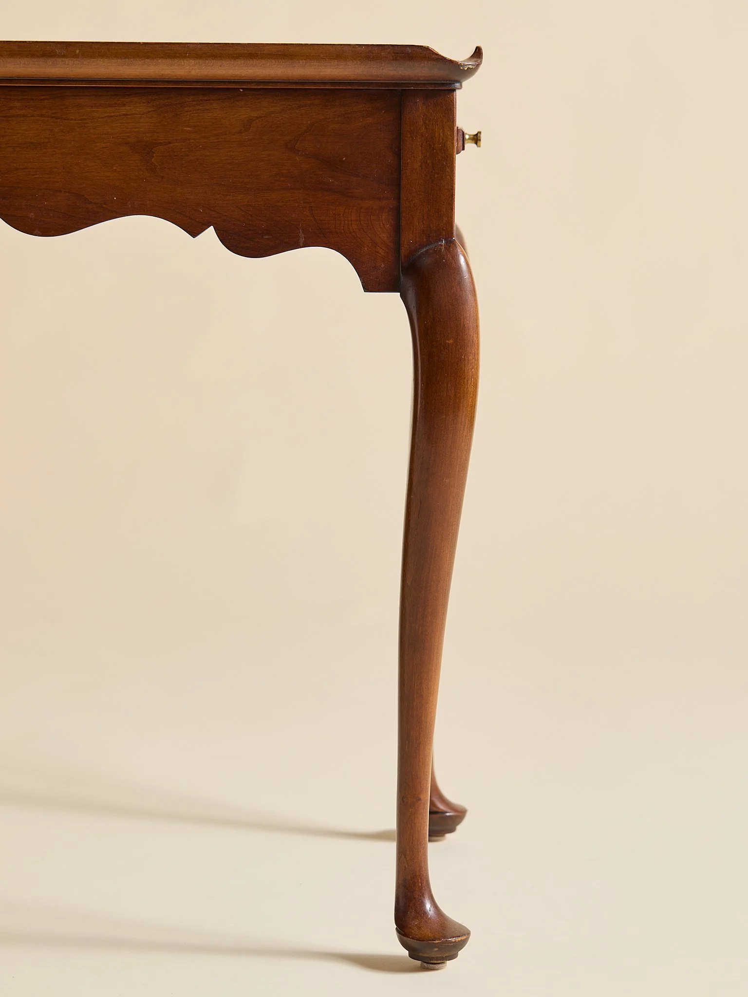 406_Statton"OldTowneCherry"QueenAnneTeaTable_09.jpg