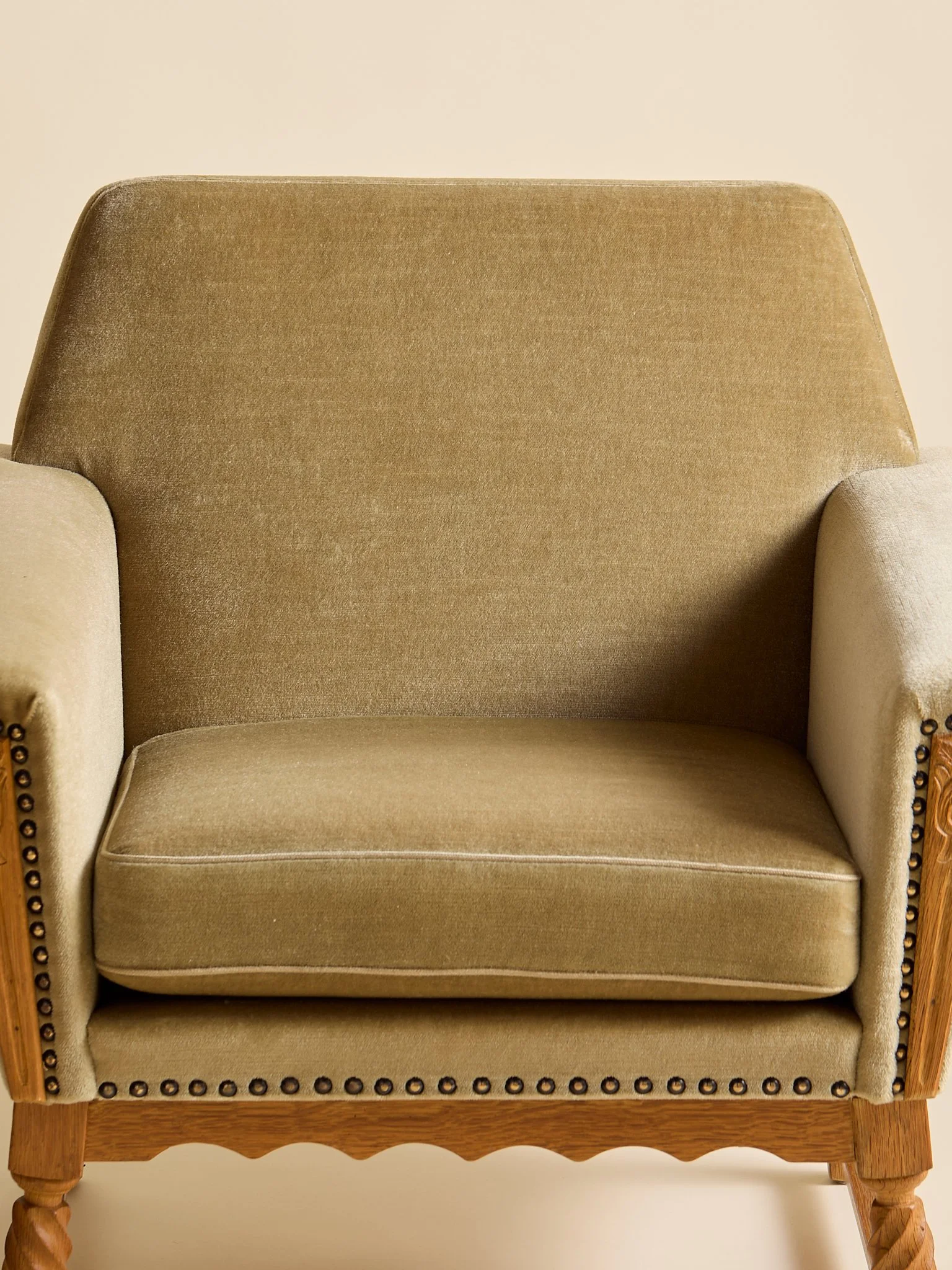 393_TheVintageDanishVelourCarvedDetailArmchairs_13.jpg