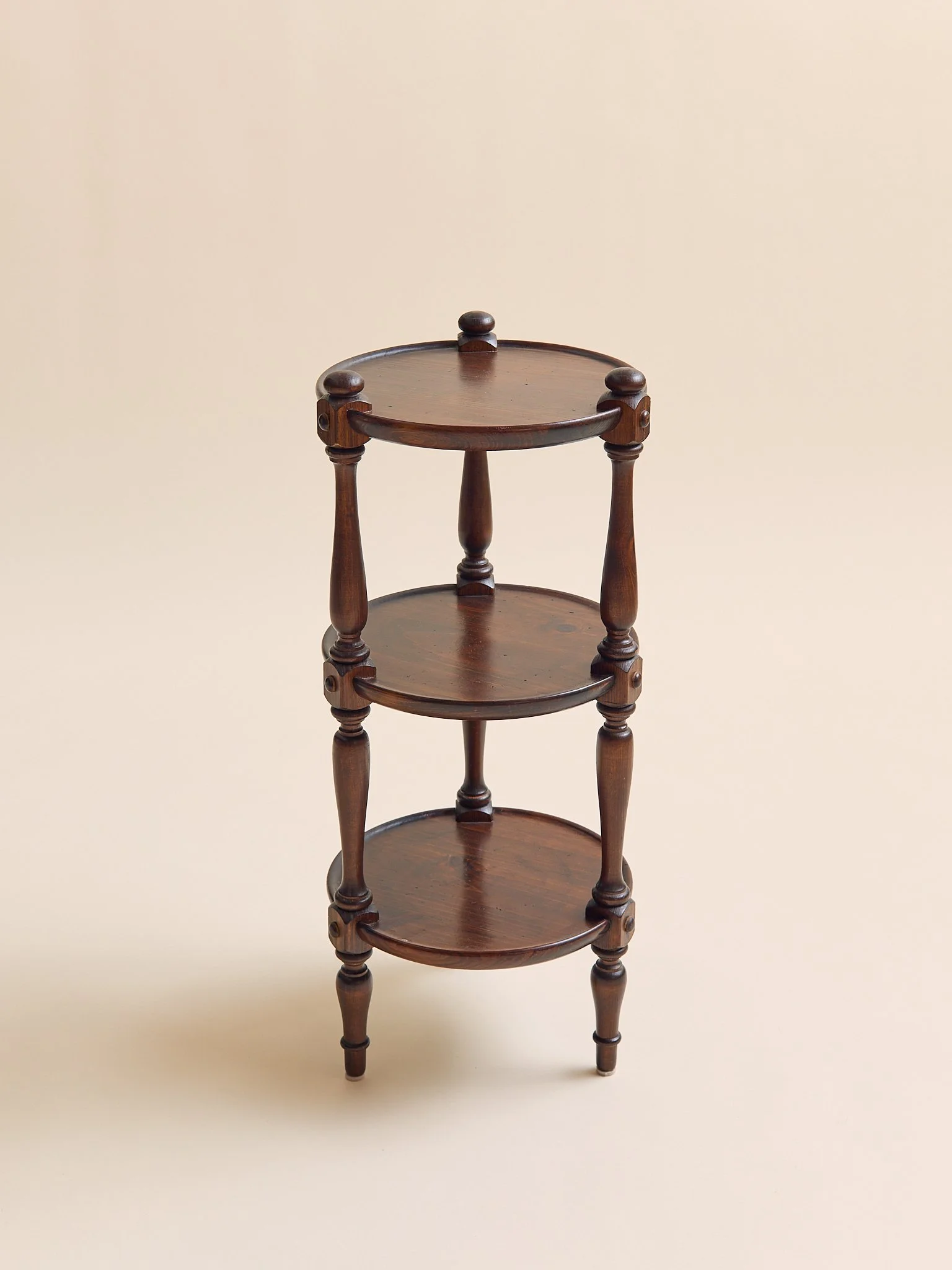 249_TheVintageThreeTierCarvedLegSideTable_003.jpg