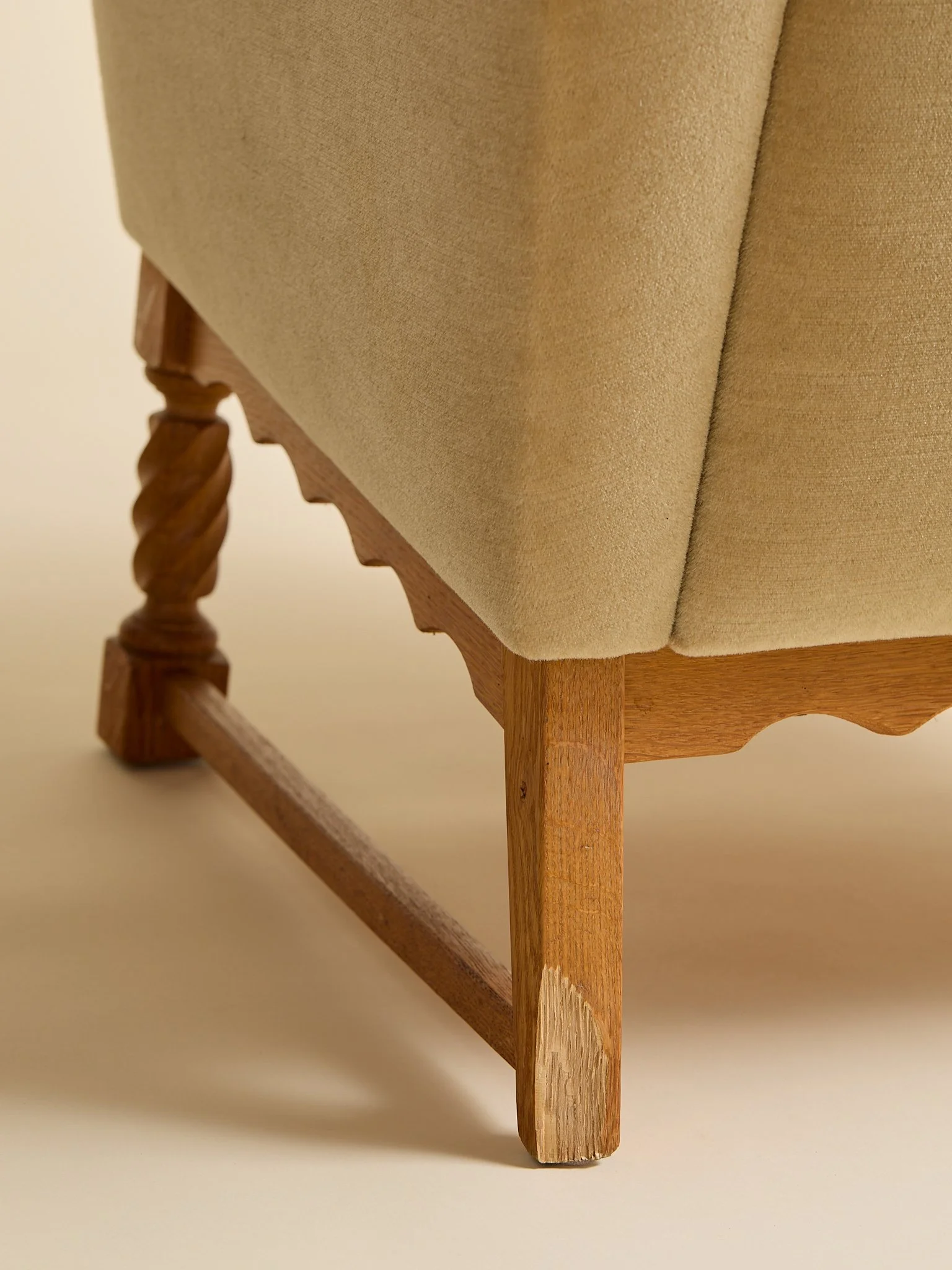 394_TheVintageDanishVelourCarvedDetailArmchairs_12.jpg