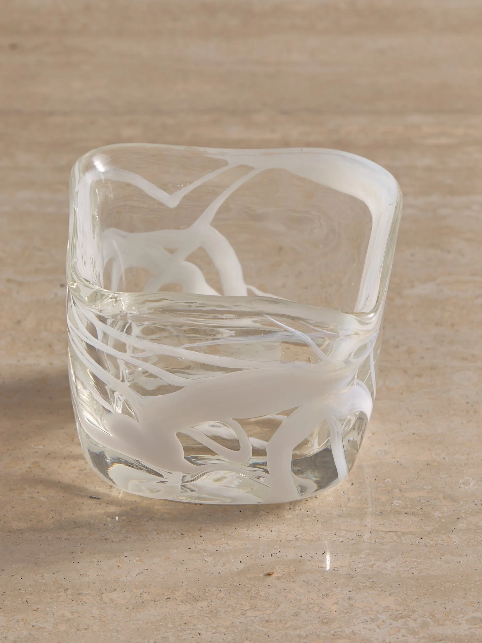 95_TheVintageSmallGlassSwirlSquareVessel_002.jpg