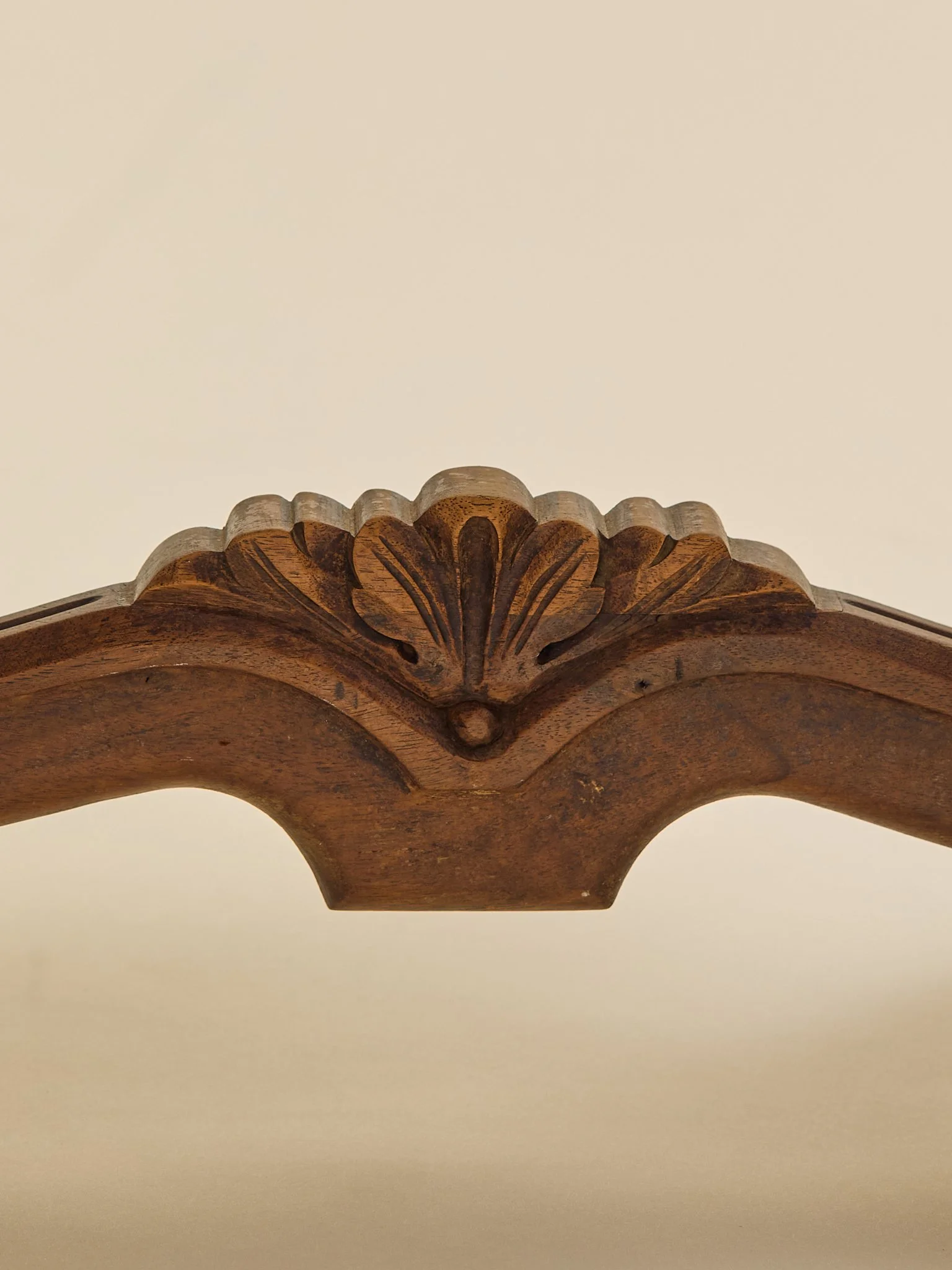 357_TheAntiqueOrnateHandCarvedWoodAndMarbleSideTable_14.jpg