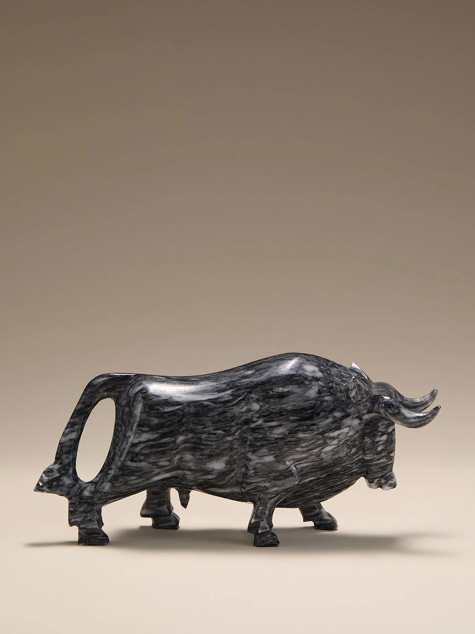 183_TheVintageHandCarvedSerpentineStoneBullSculpture_004.jpg