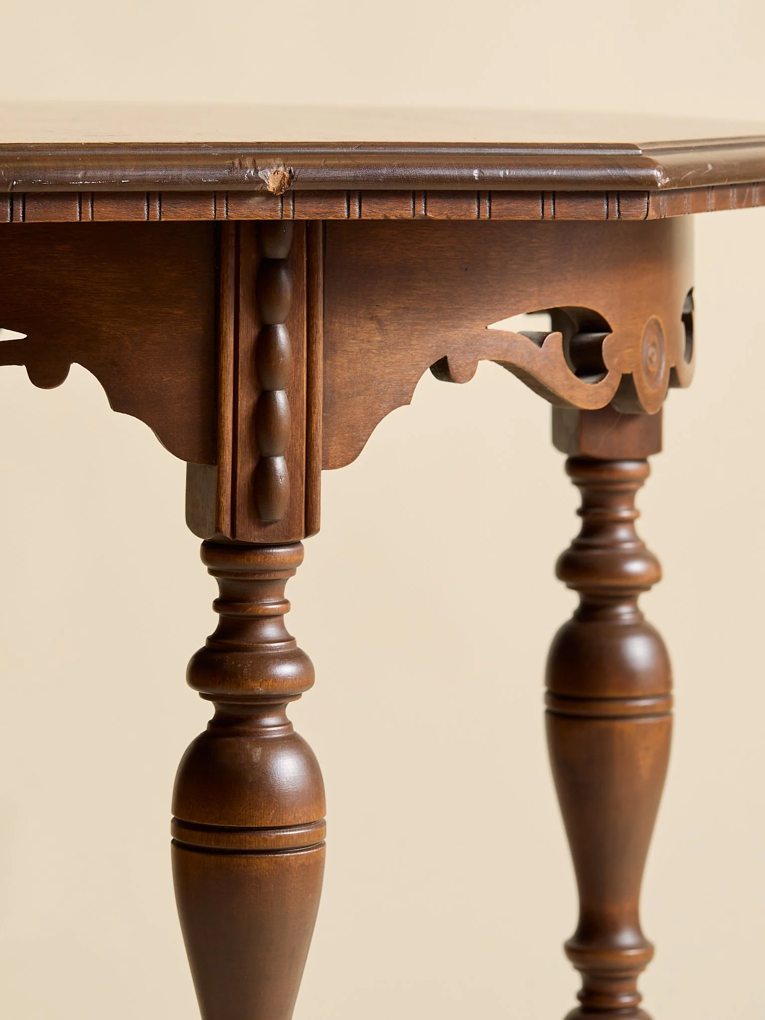 405_VictorianStyleWalnutOctagonalCenterTableMid-20thCentury_08.jpg