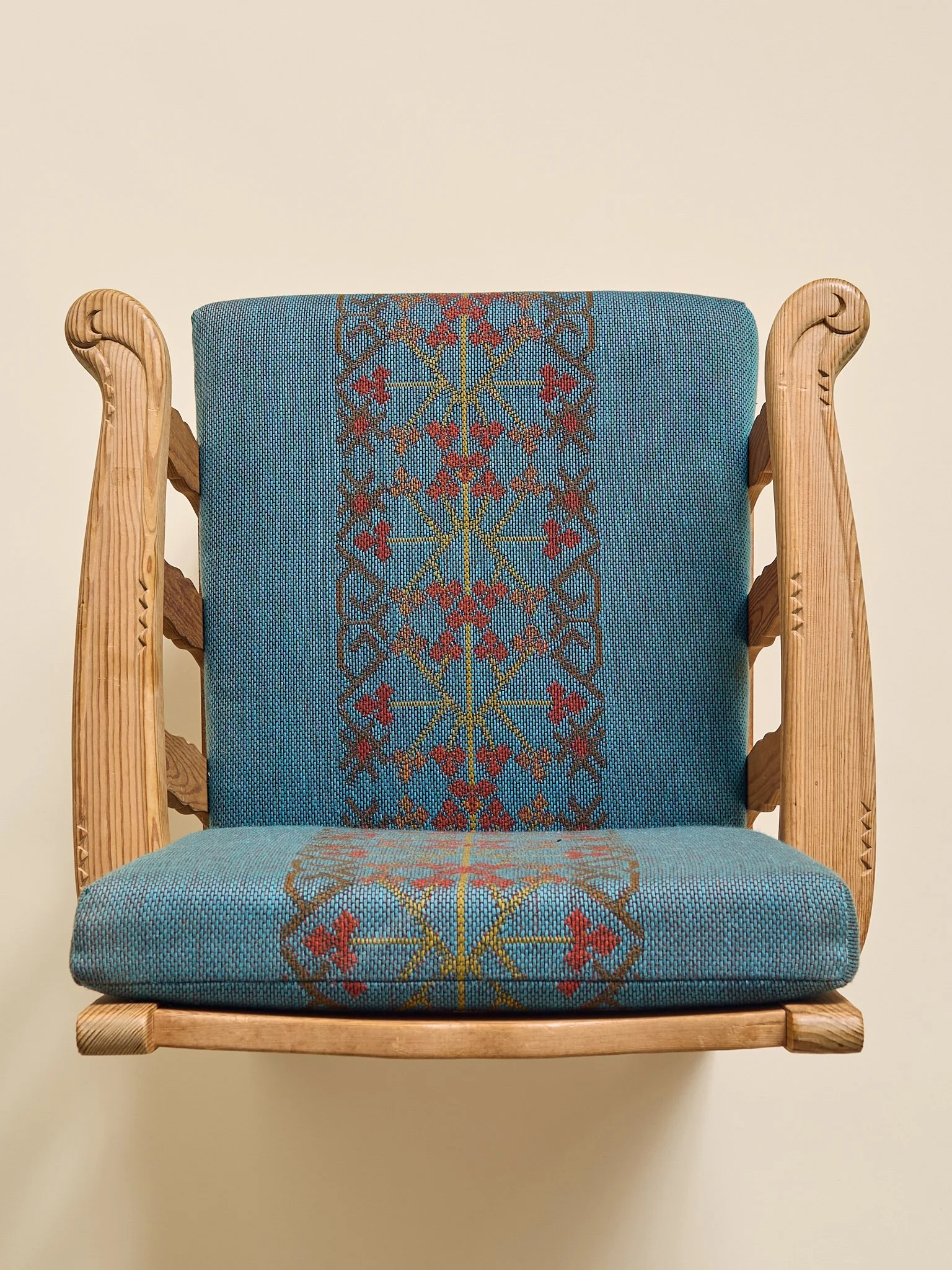 312_TheVintagePairof1950sKrogenasNorwegianPineLoungeChairs_06.jpg